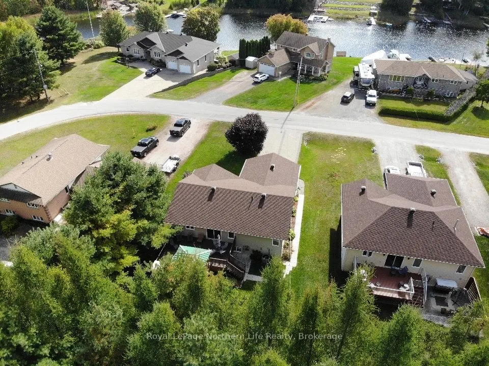 23 Villeneuve Court