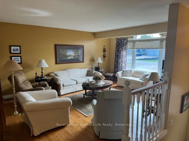 23 Villeneuve Court
