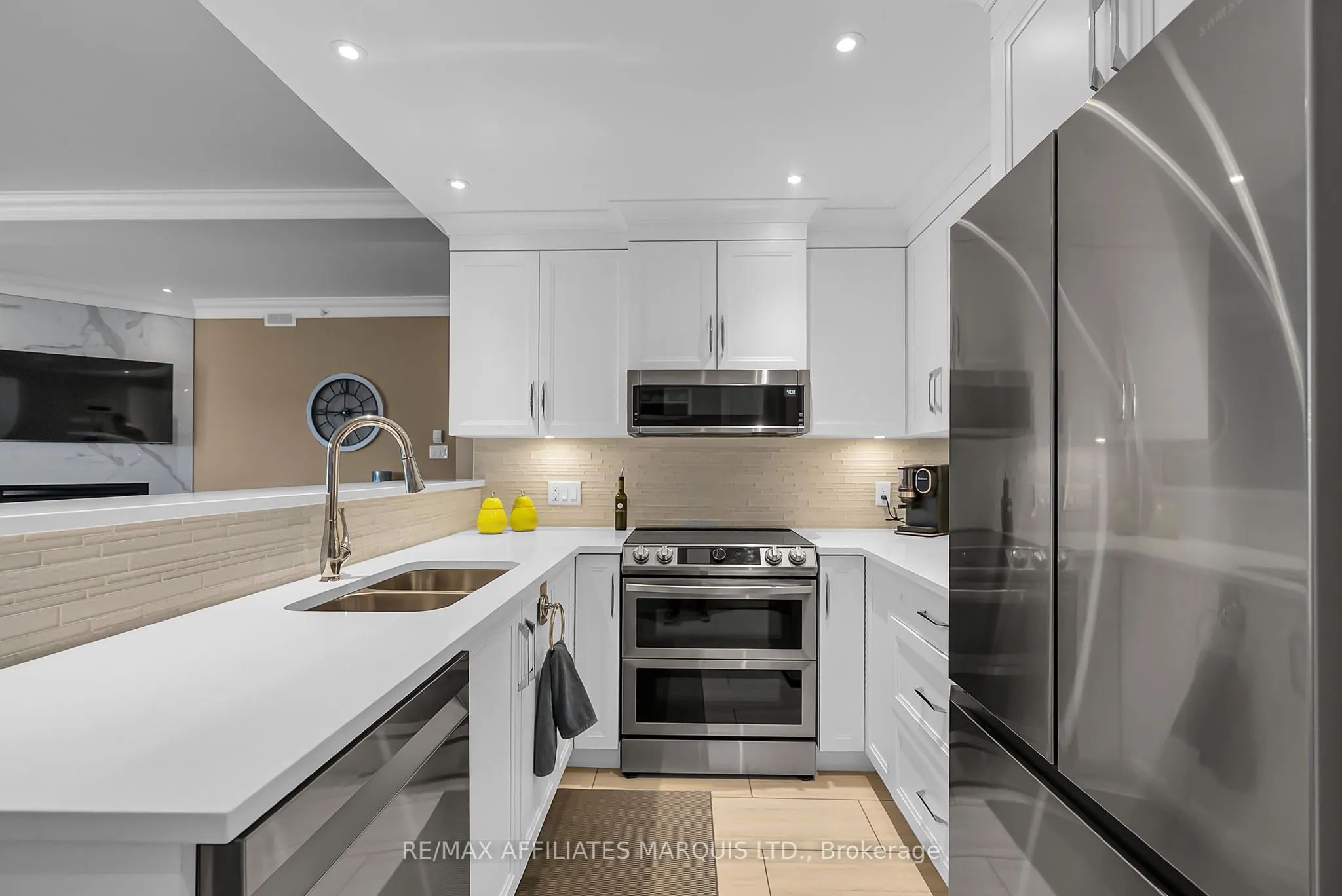 321 Water Street W, #403