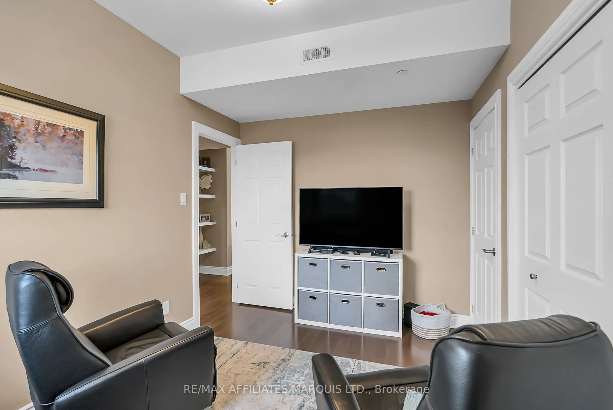 321 Water Street W, #403
