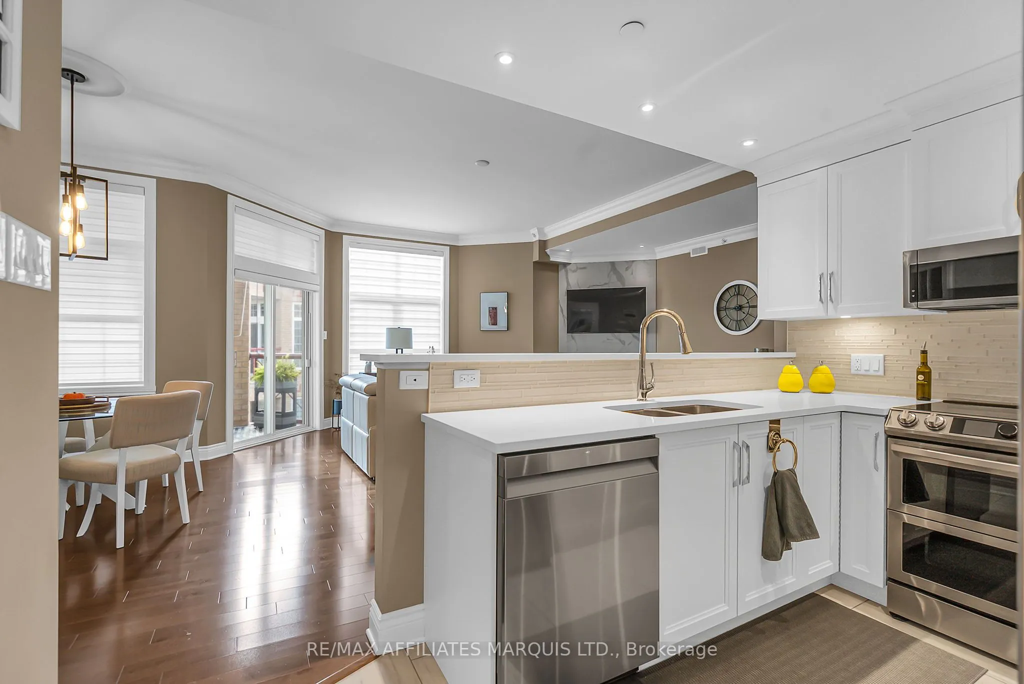 321 Water Street W, #403