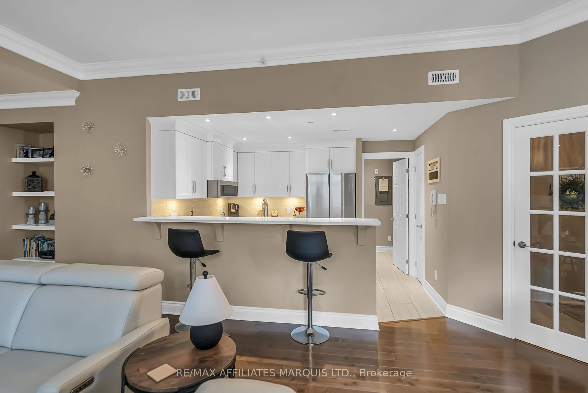 321 Water Street W, #403