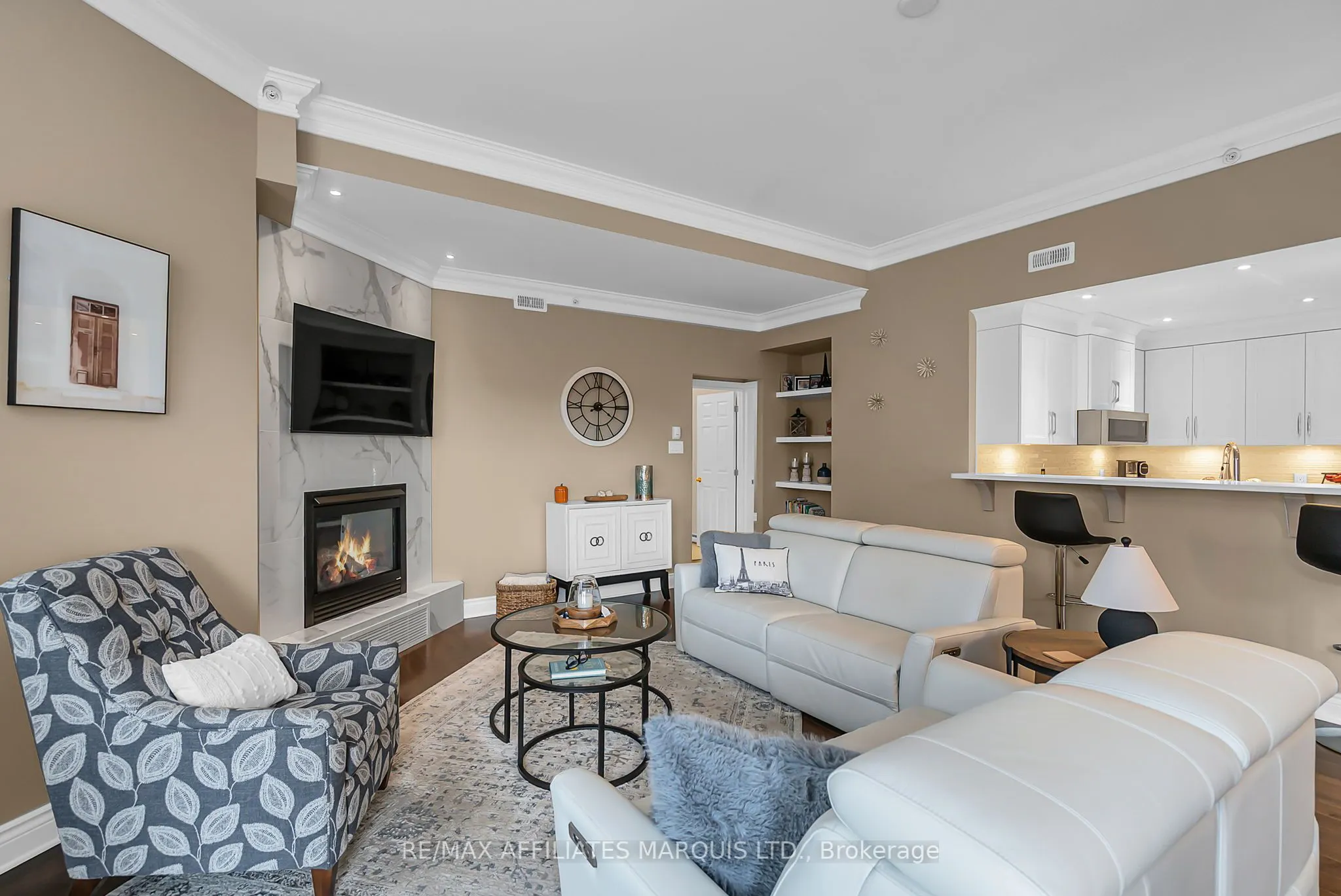 321 Water Street W, #403