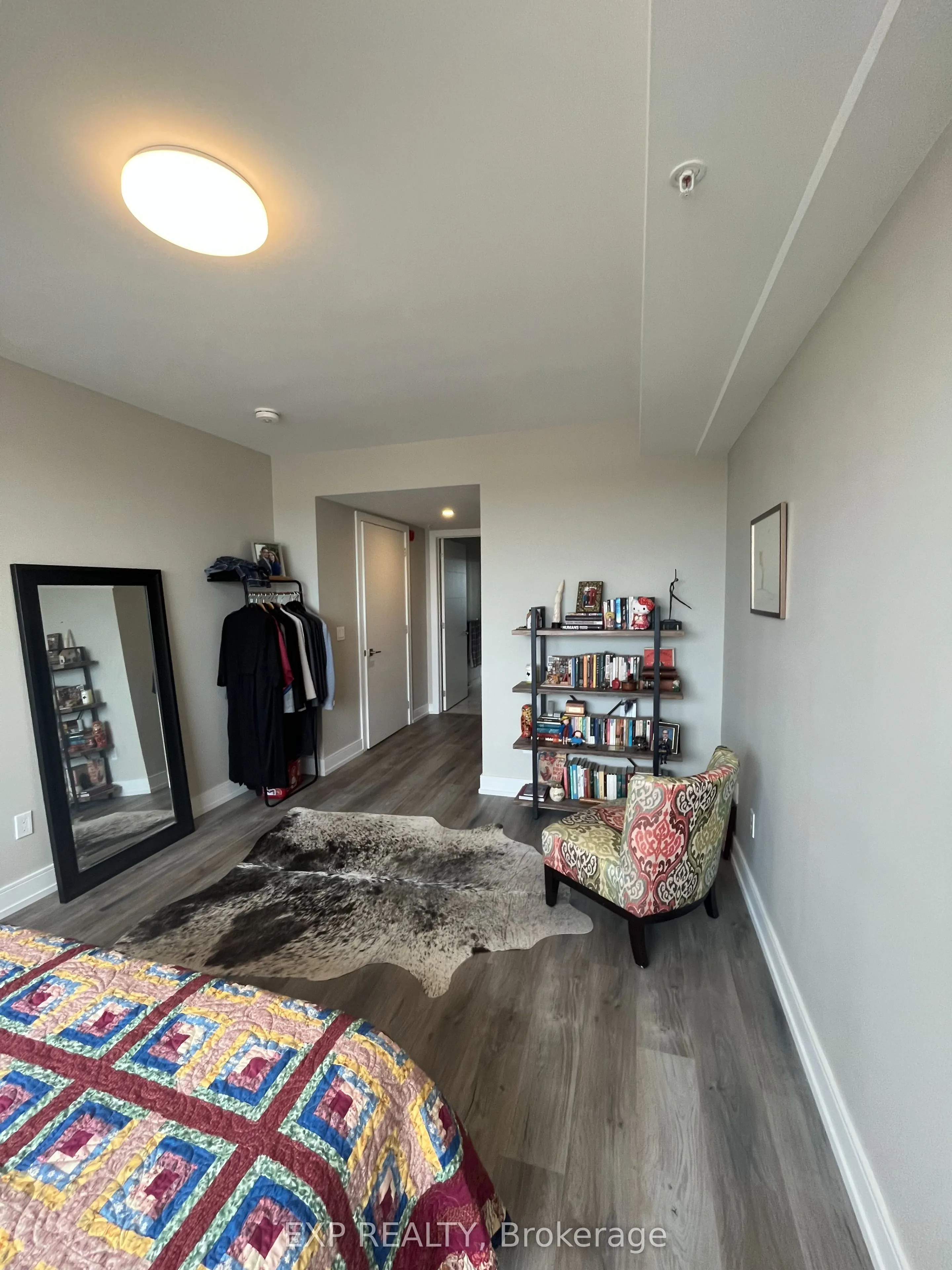 300G Fourth Avenue, #301