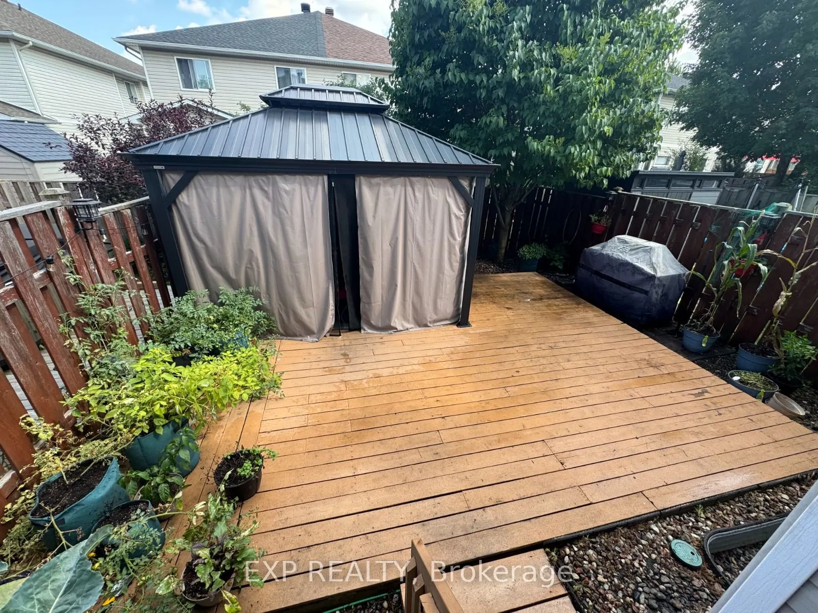 272 CLARIDGE Drive