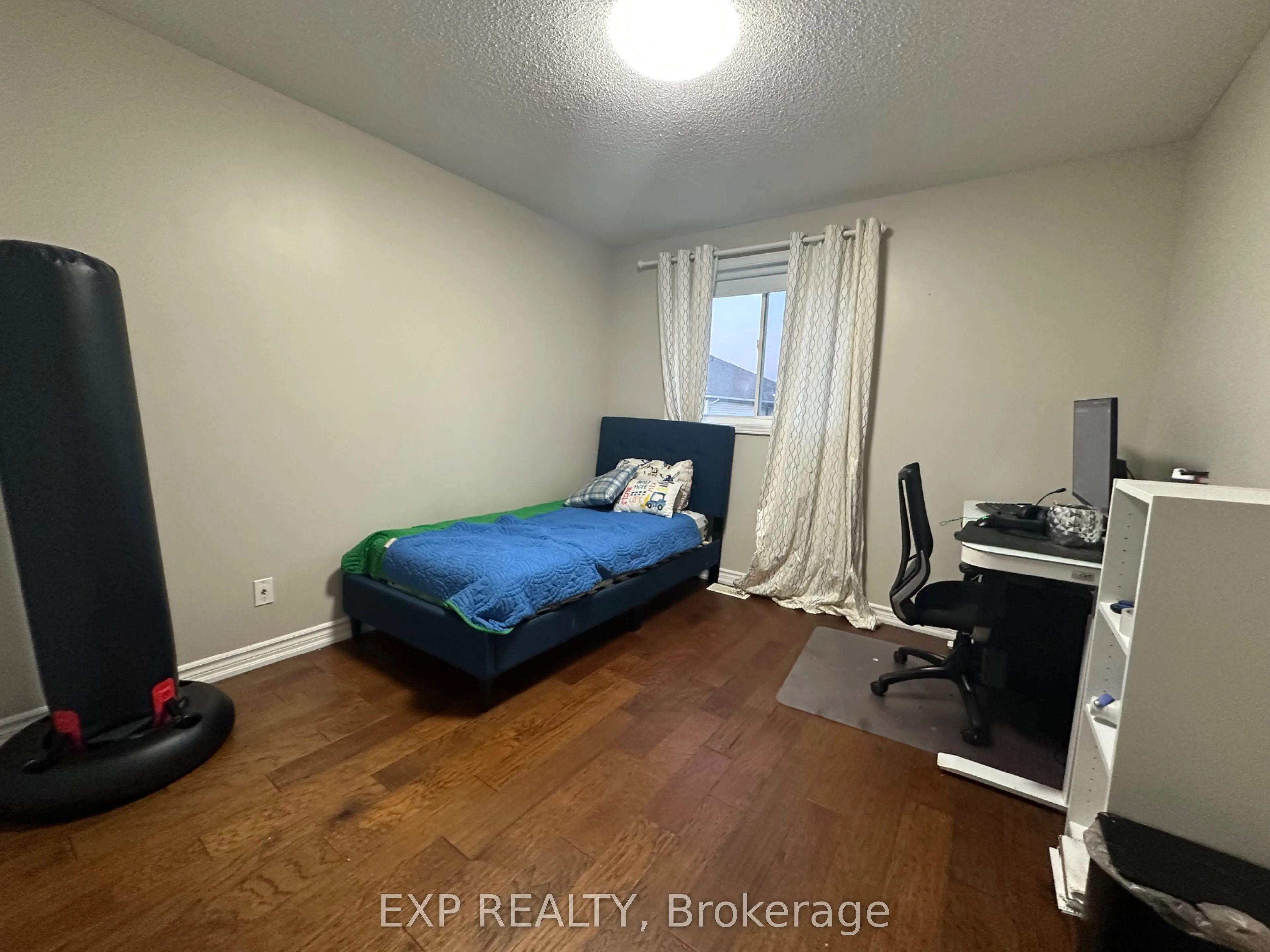 272 CLARIDGE Drive