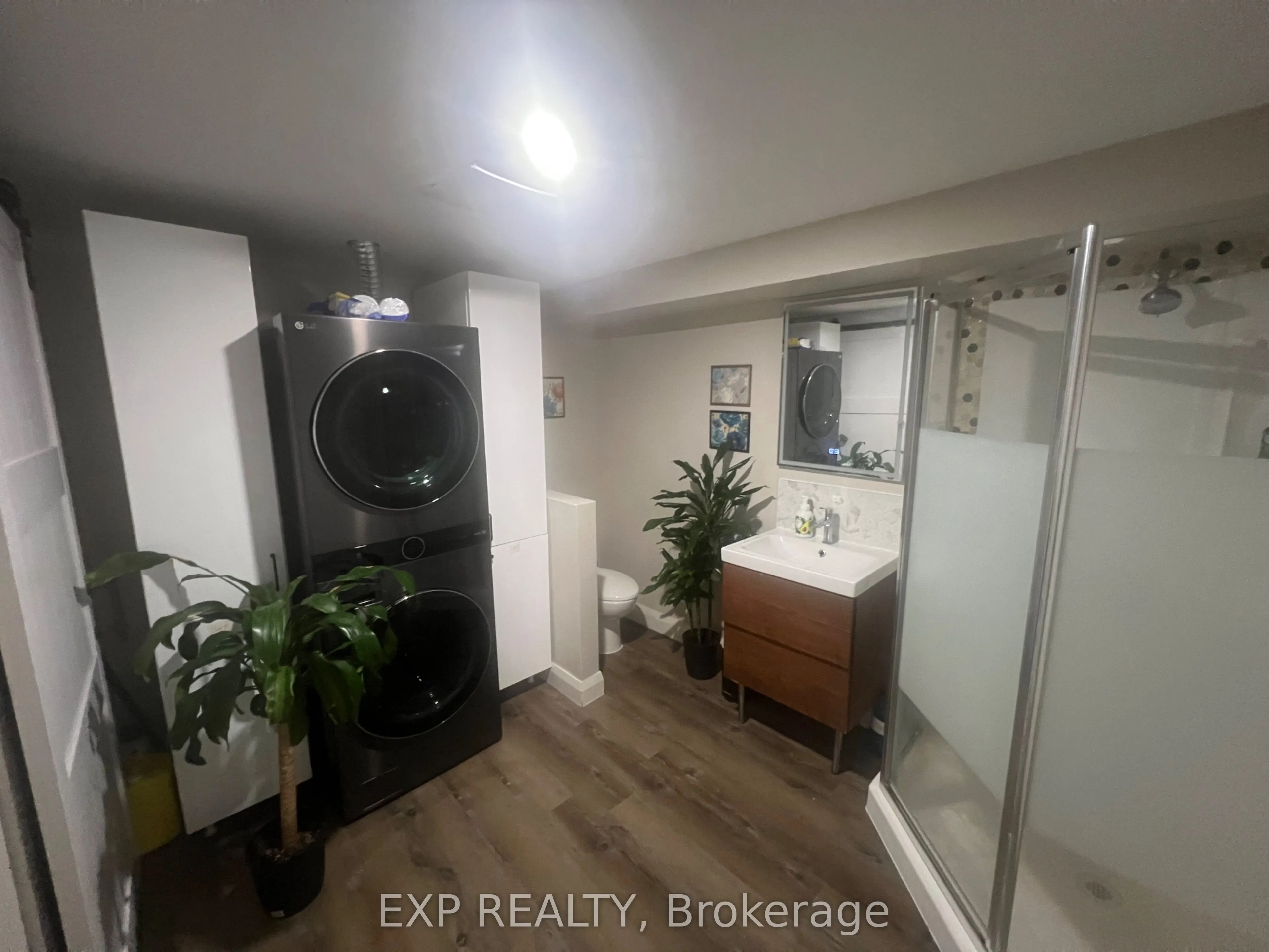 272 CLARIDGE Drive