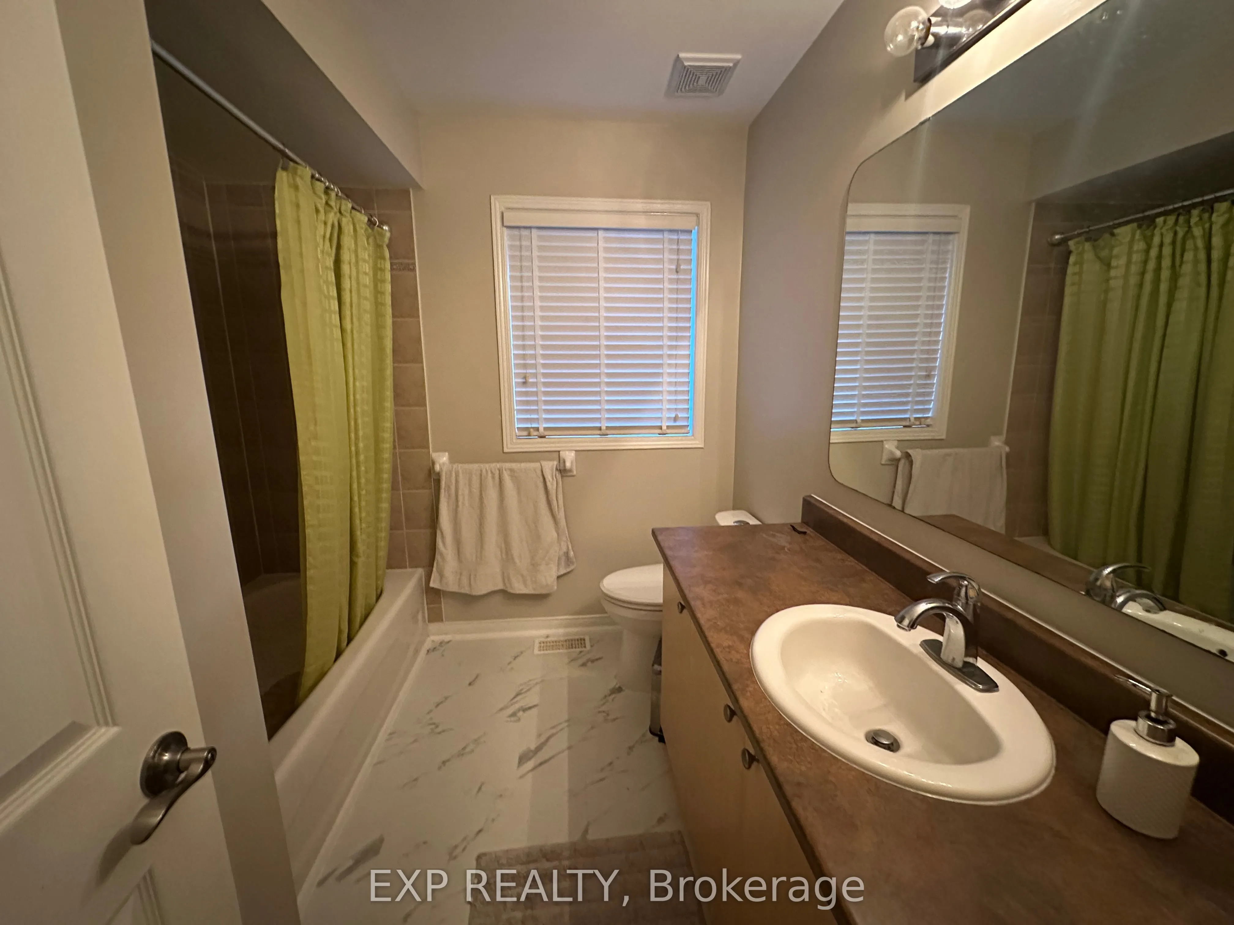 272 CLARIDGE Drive