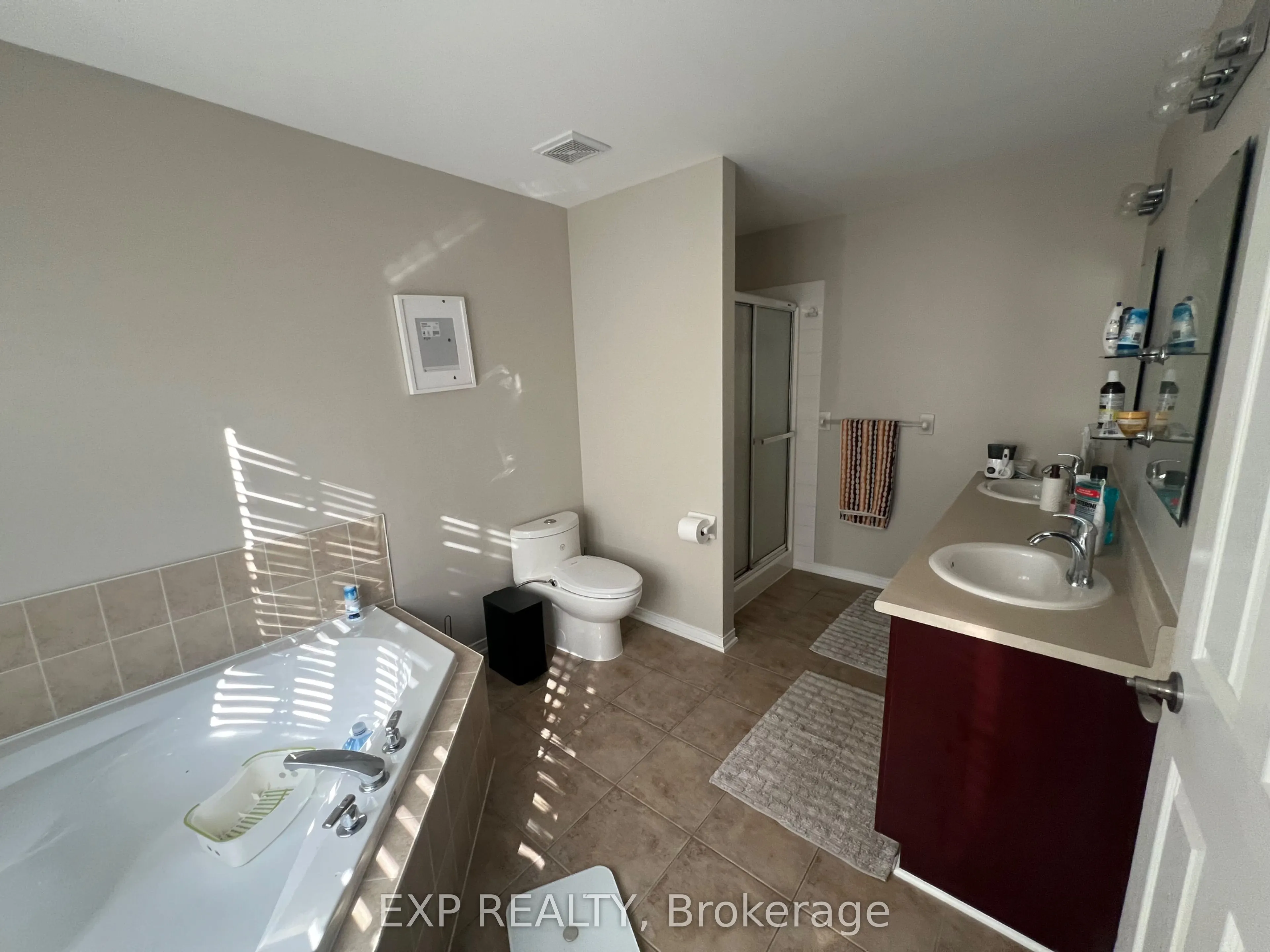 272 CLARIDGE Drive