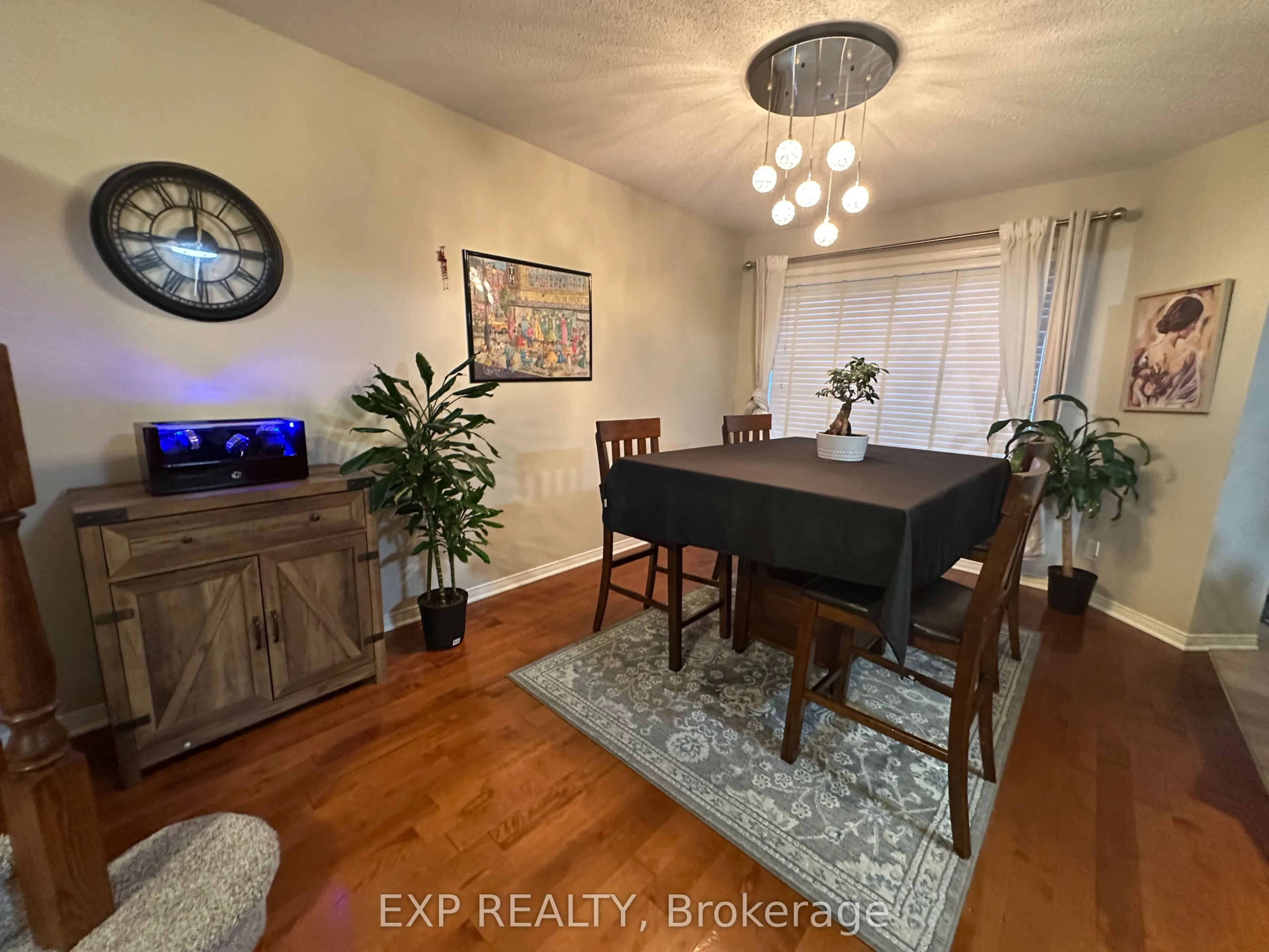 272 CLARIDGE Drive