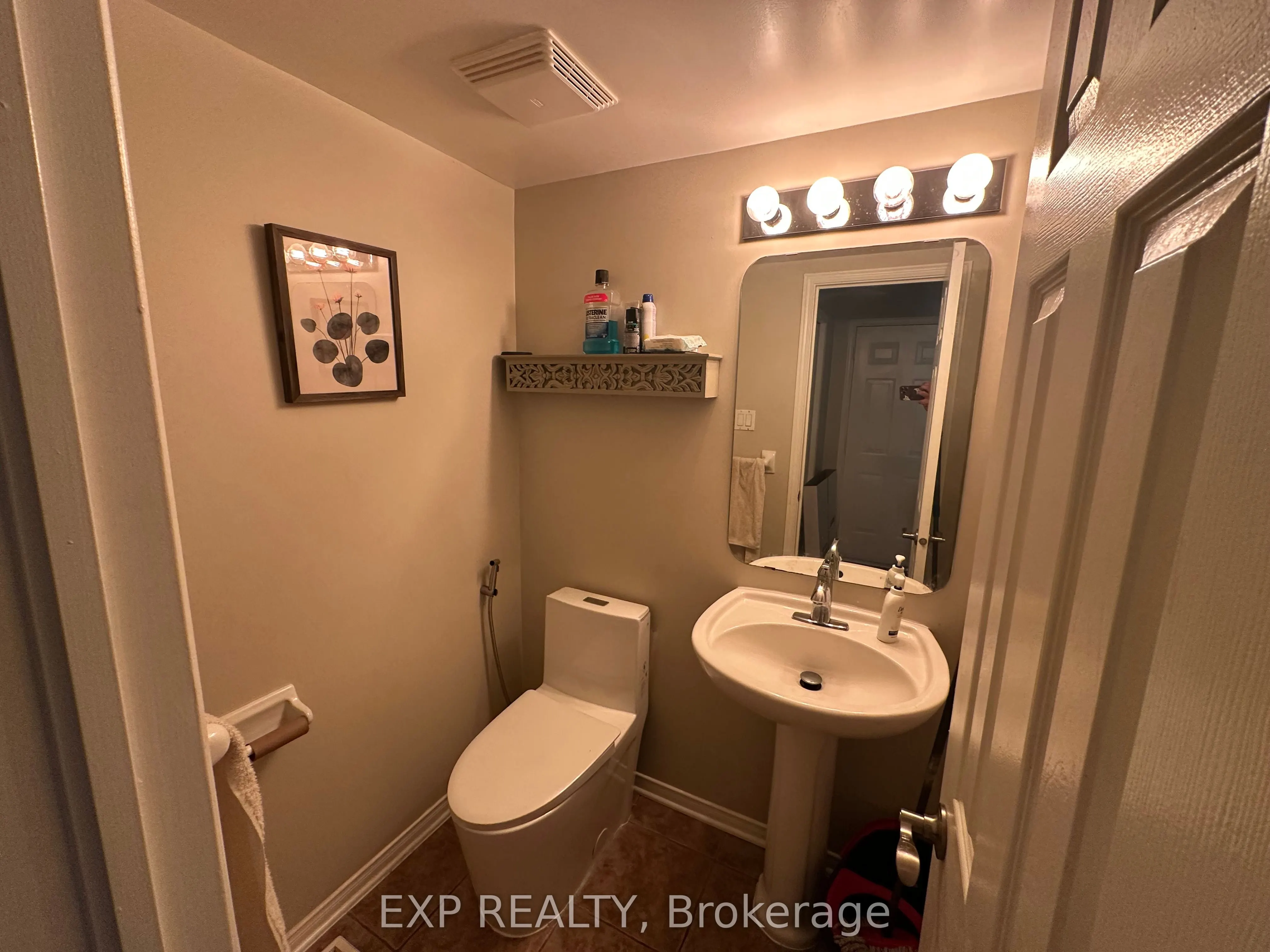 272 CLARIDGE Drive