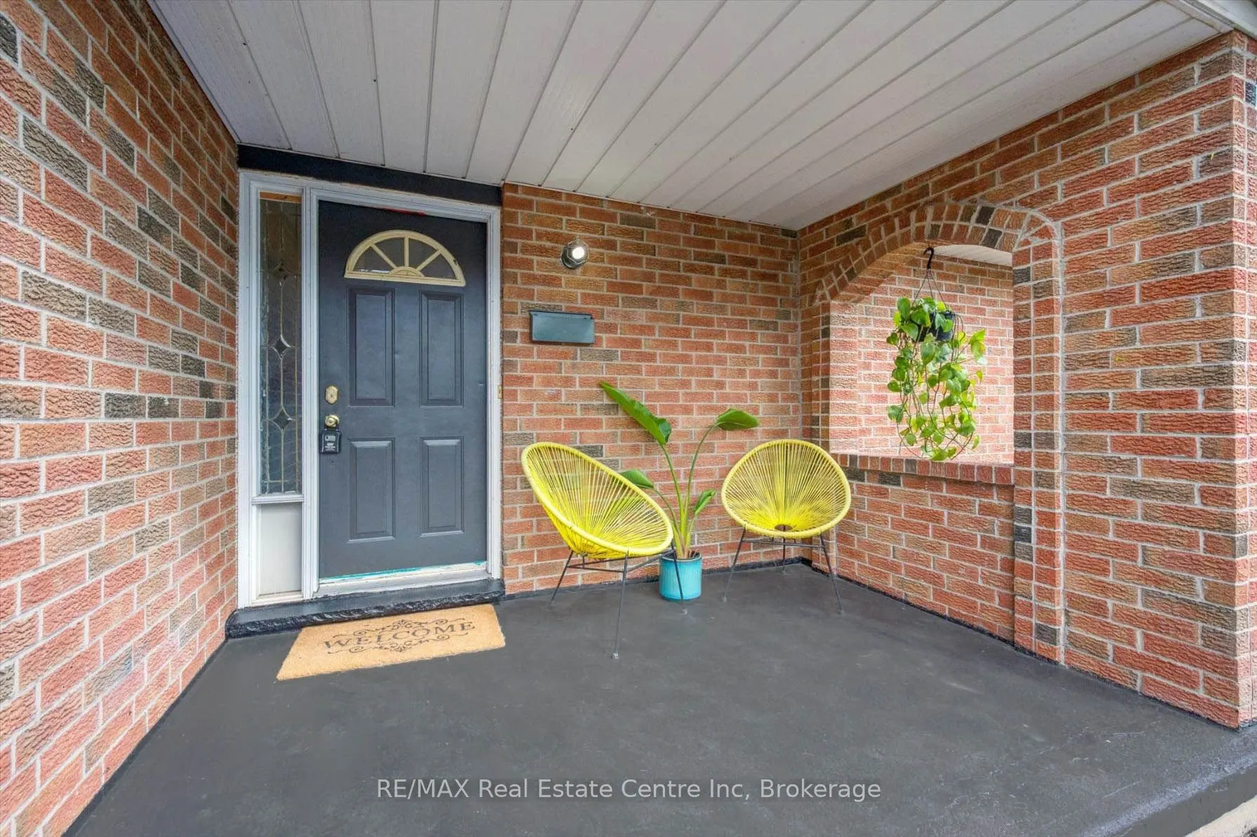 15 AVRA Court