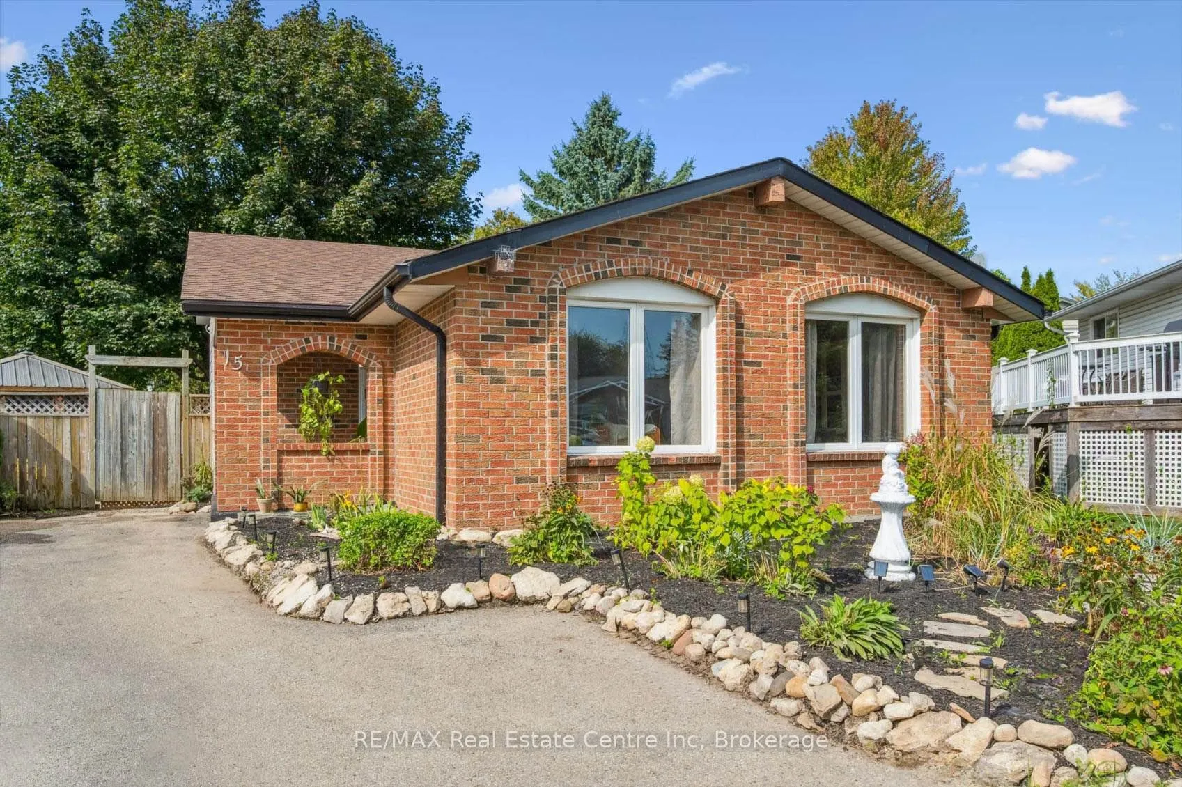 15 AVRA Court