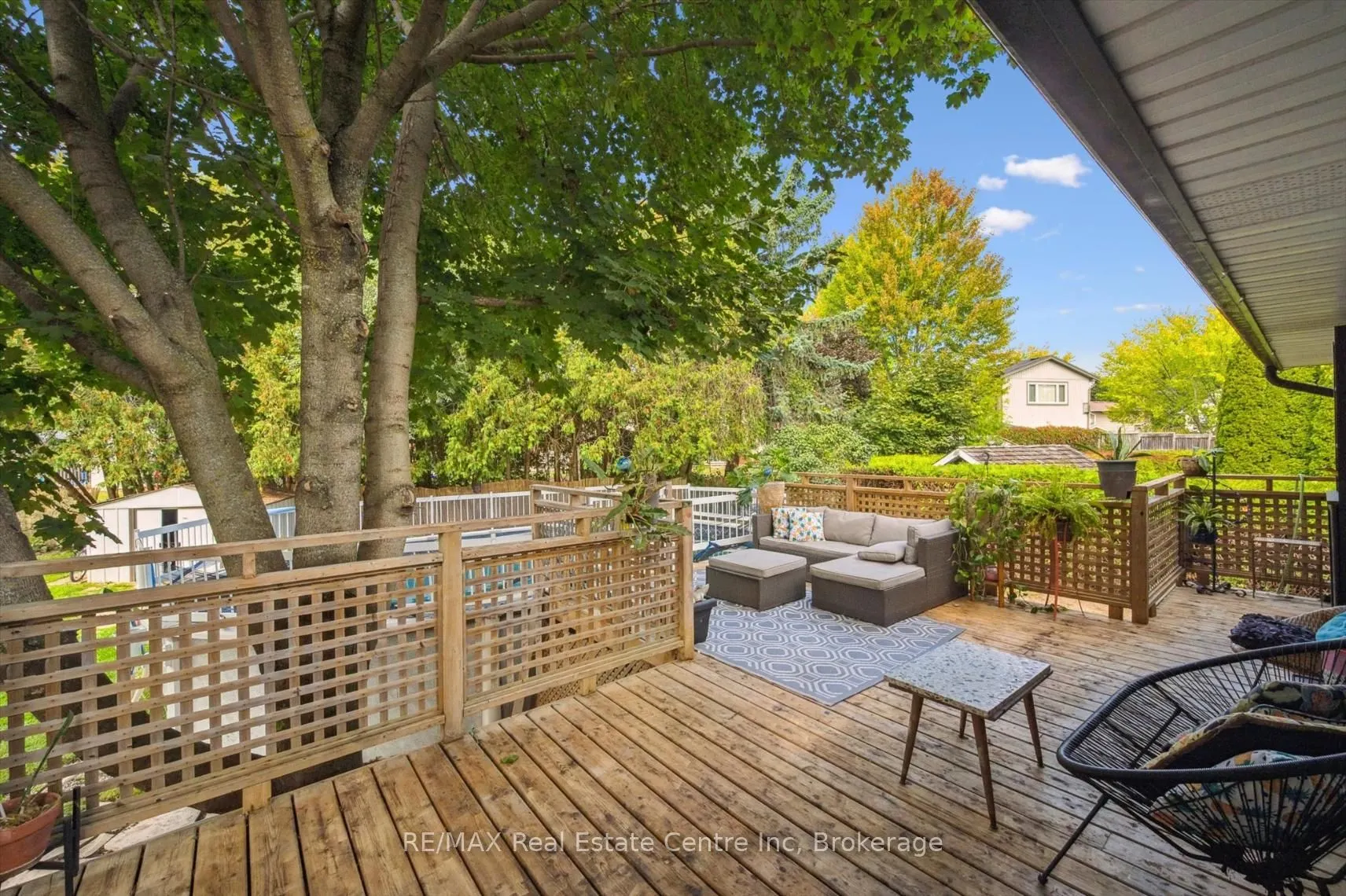 15 AVRA Court