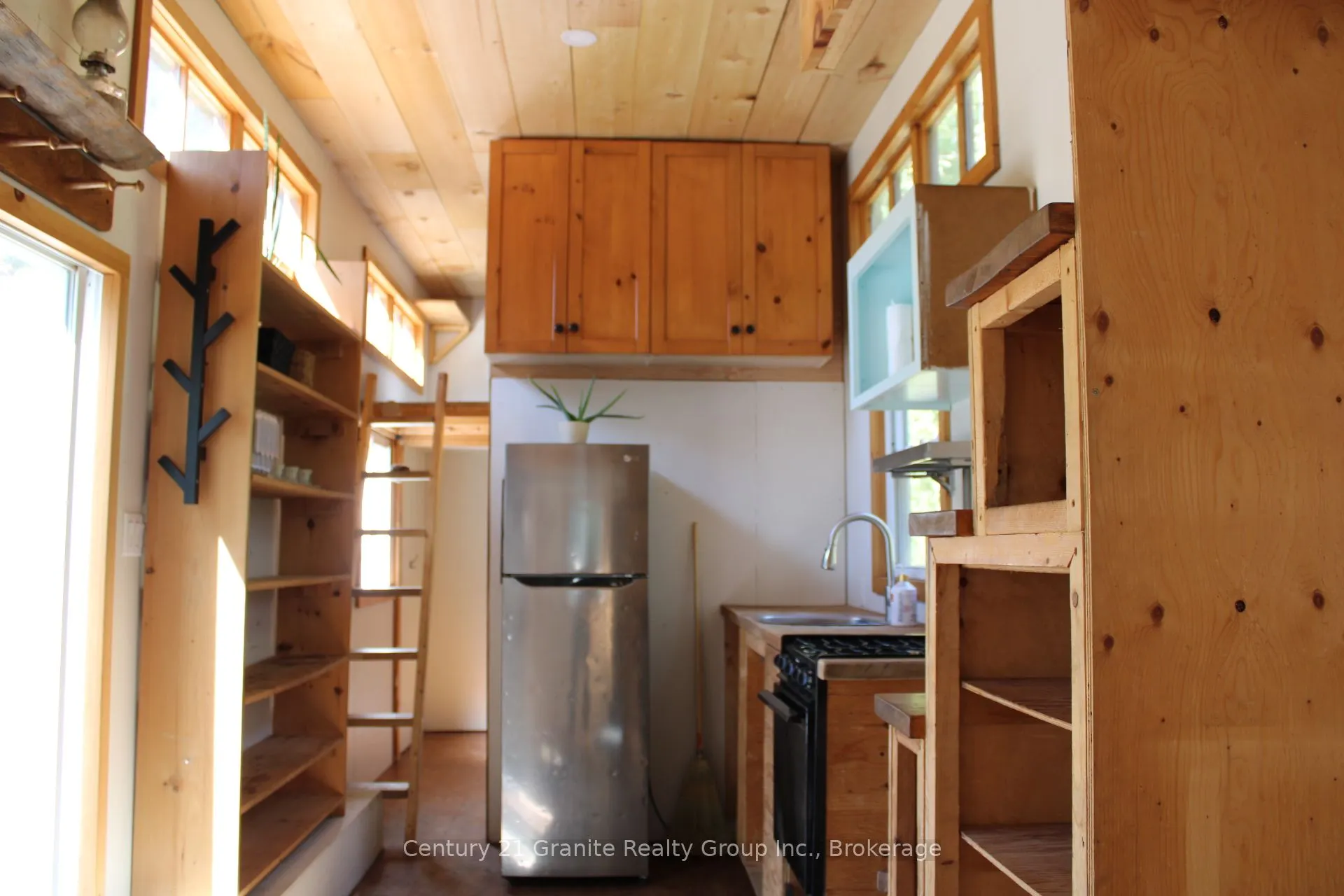 1295 Binscarth Trail
