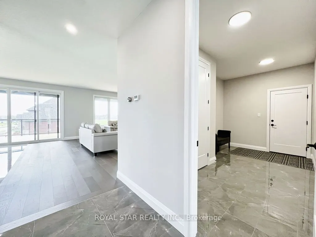 38 Charles Currie Crescent