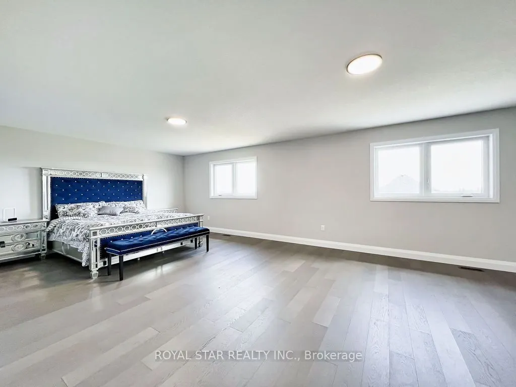 38 Charles Currie Crescent