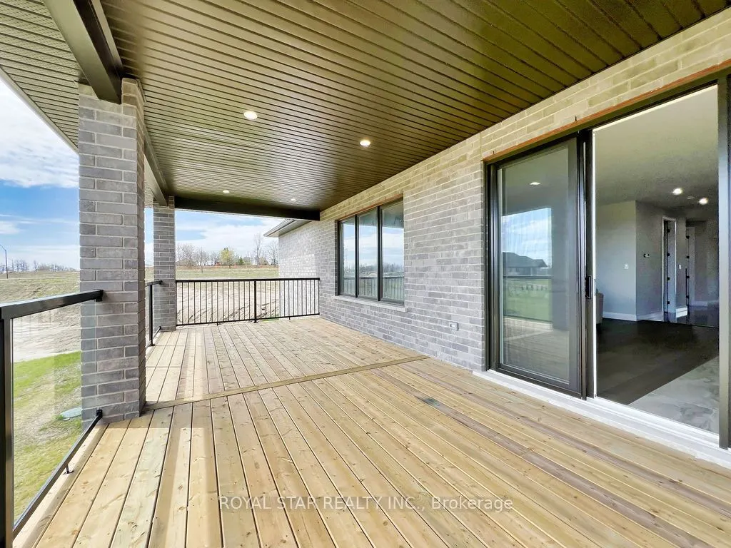38 Charles Currie Crescent