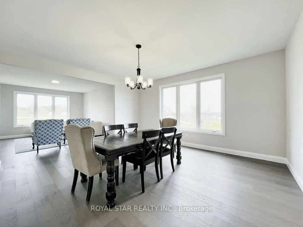 38 Charles Currie Crescent