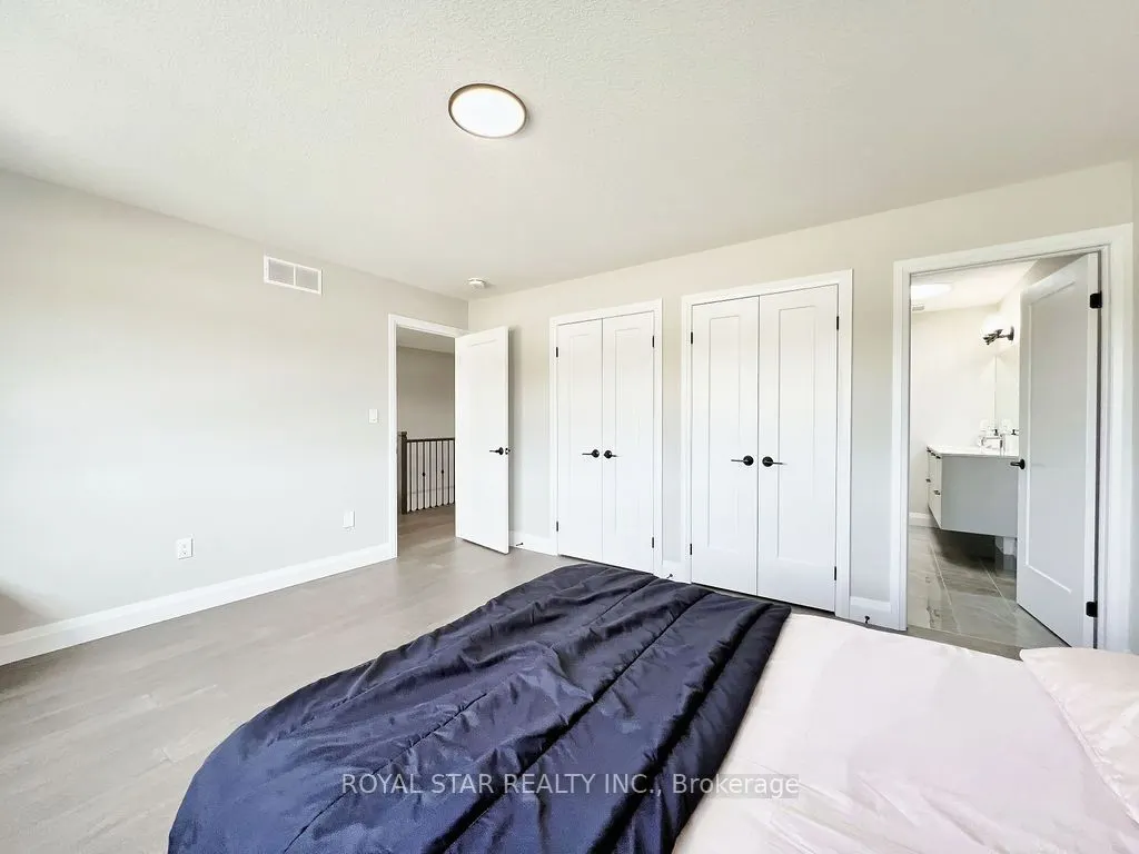 38 Charles Currie Crescent