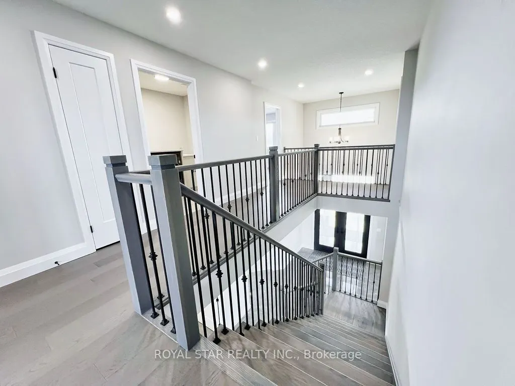38 Charles Currie Crescent