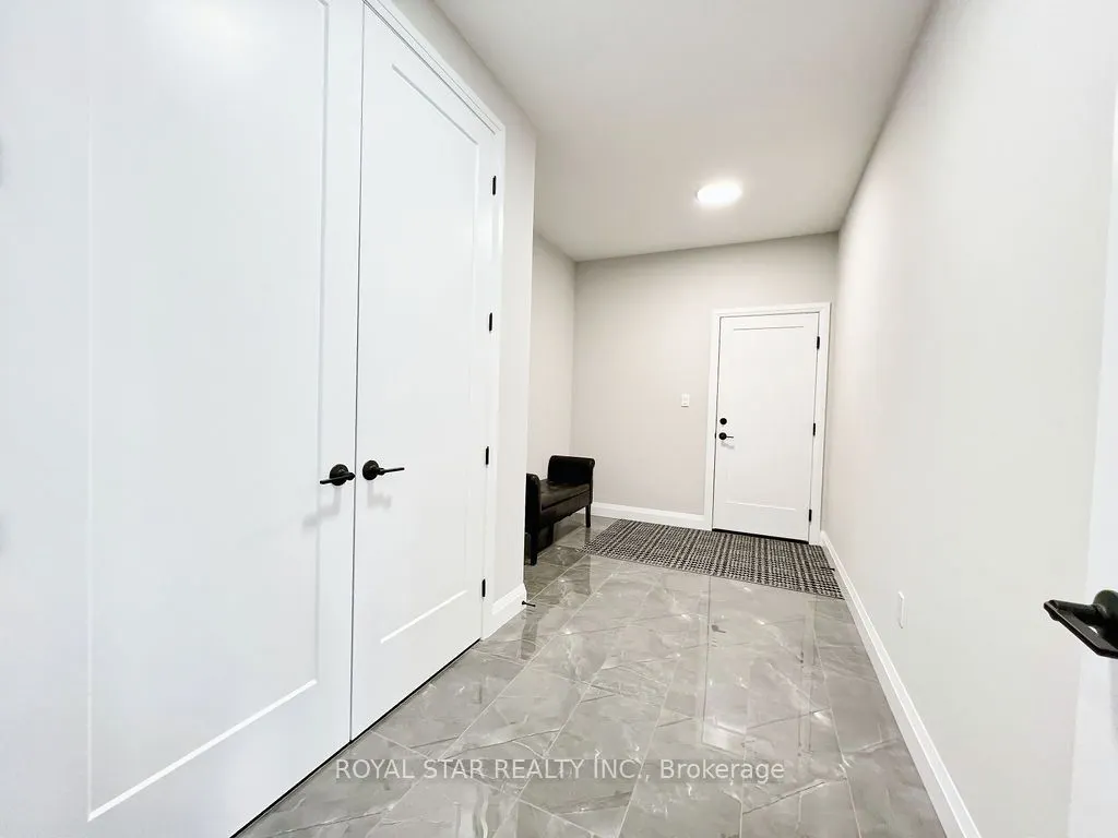 38 Charles Currie Crescent