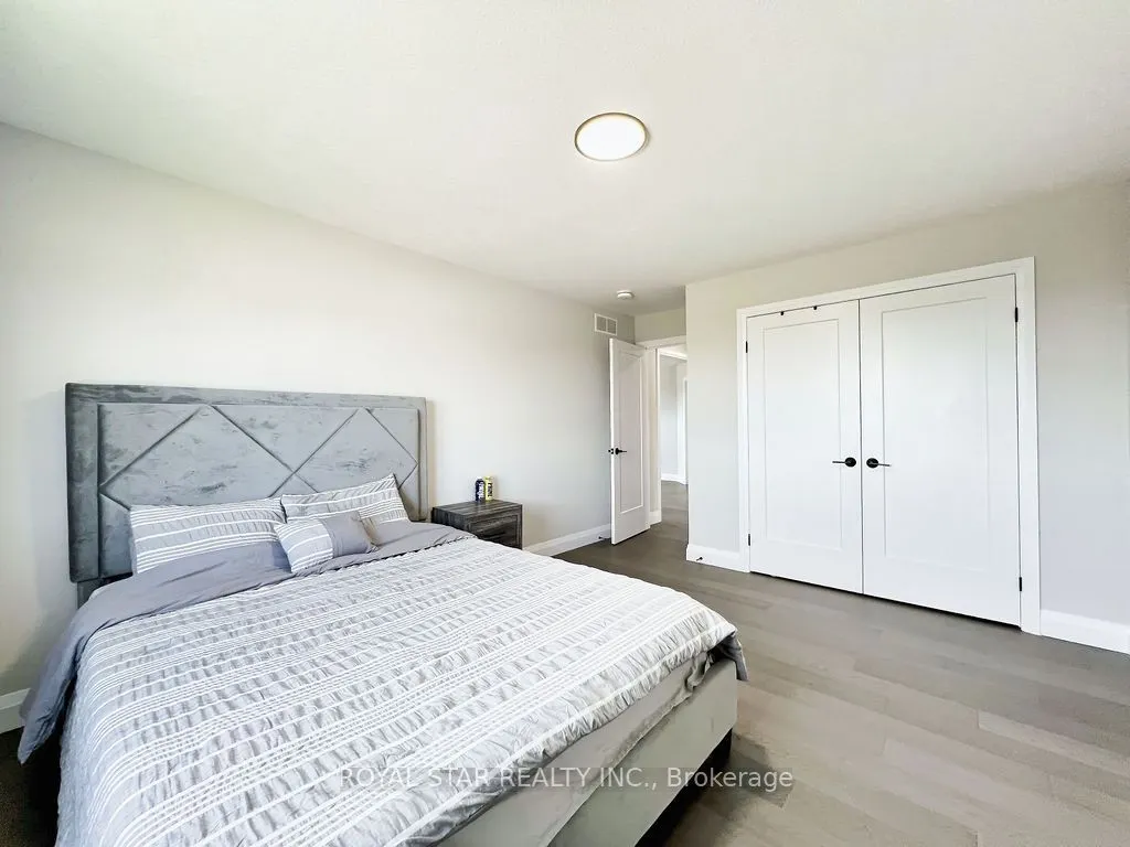 38 Charles Currie Crescent