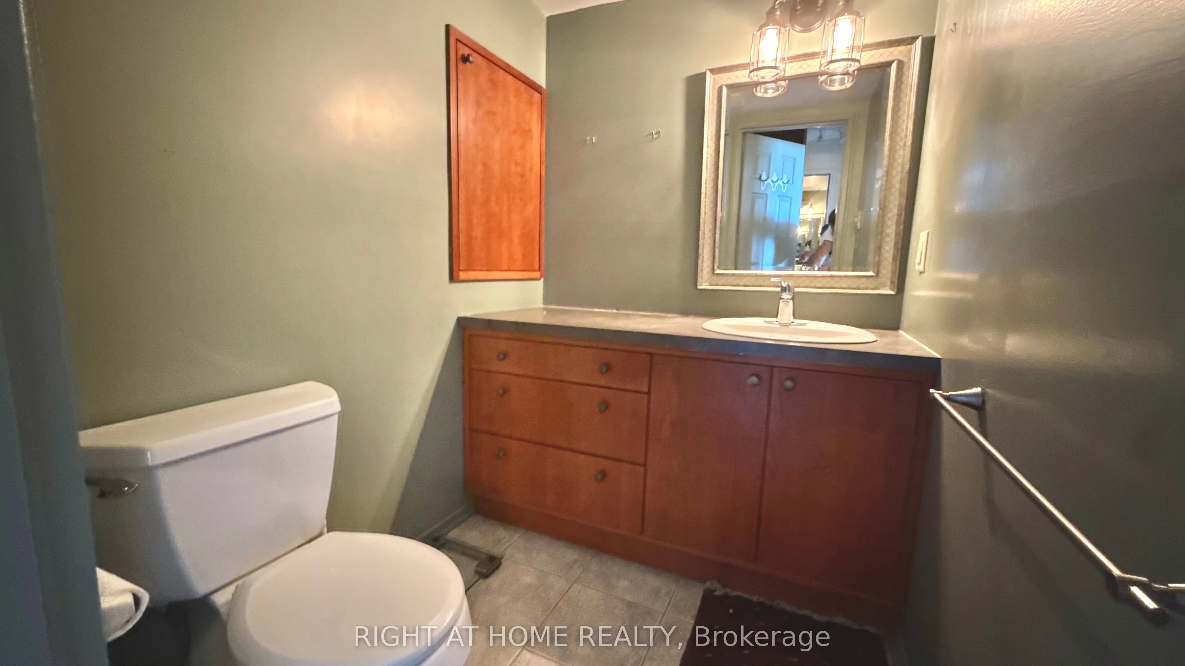 470 LAURIER Avenue W, #2005