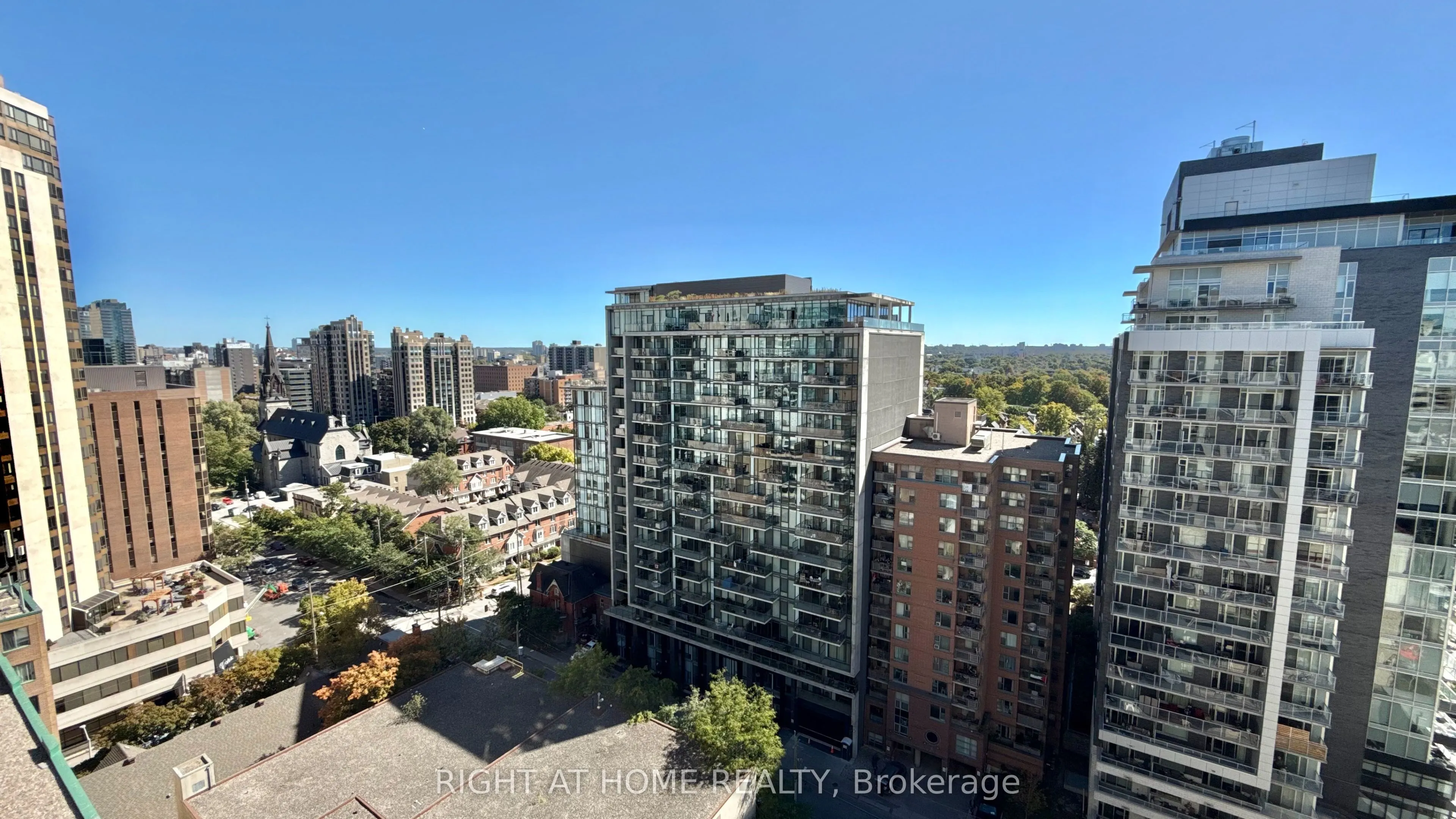 470 LAURIER Avenue W, #2005