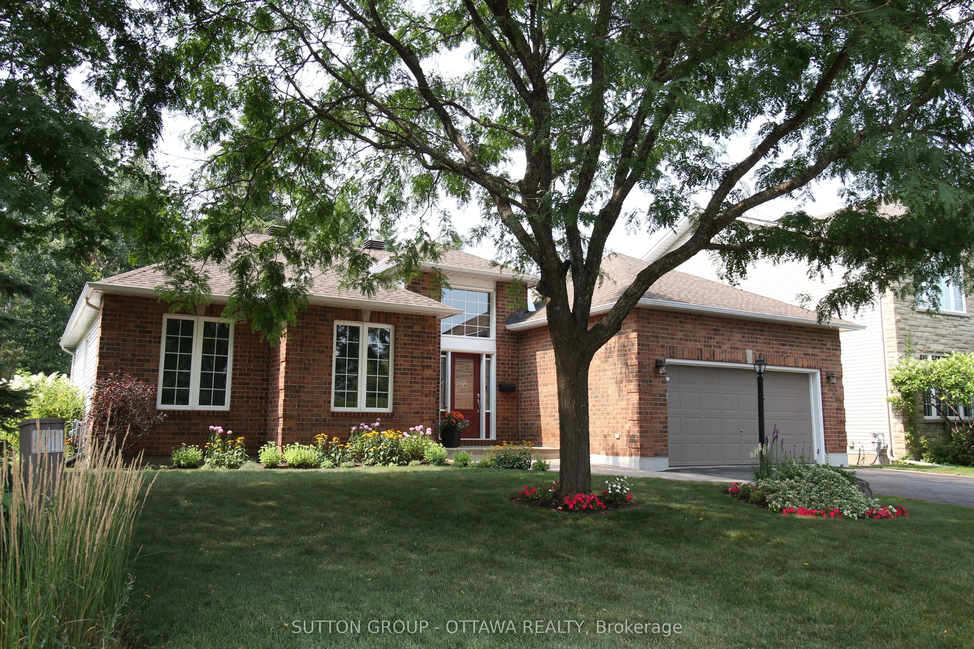 18 Sirocco Crescent