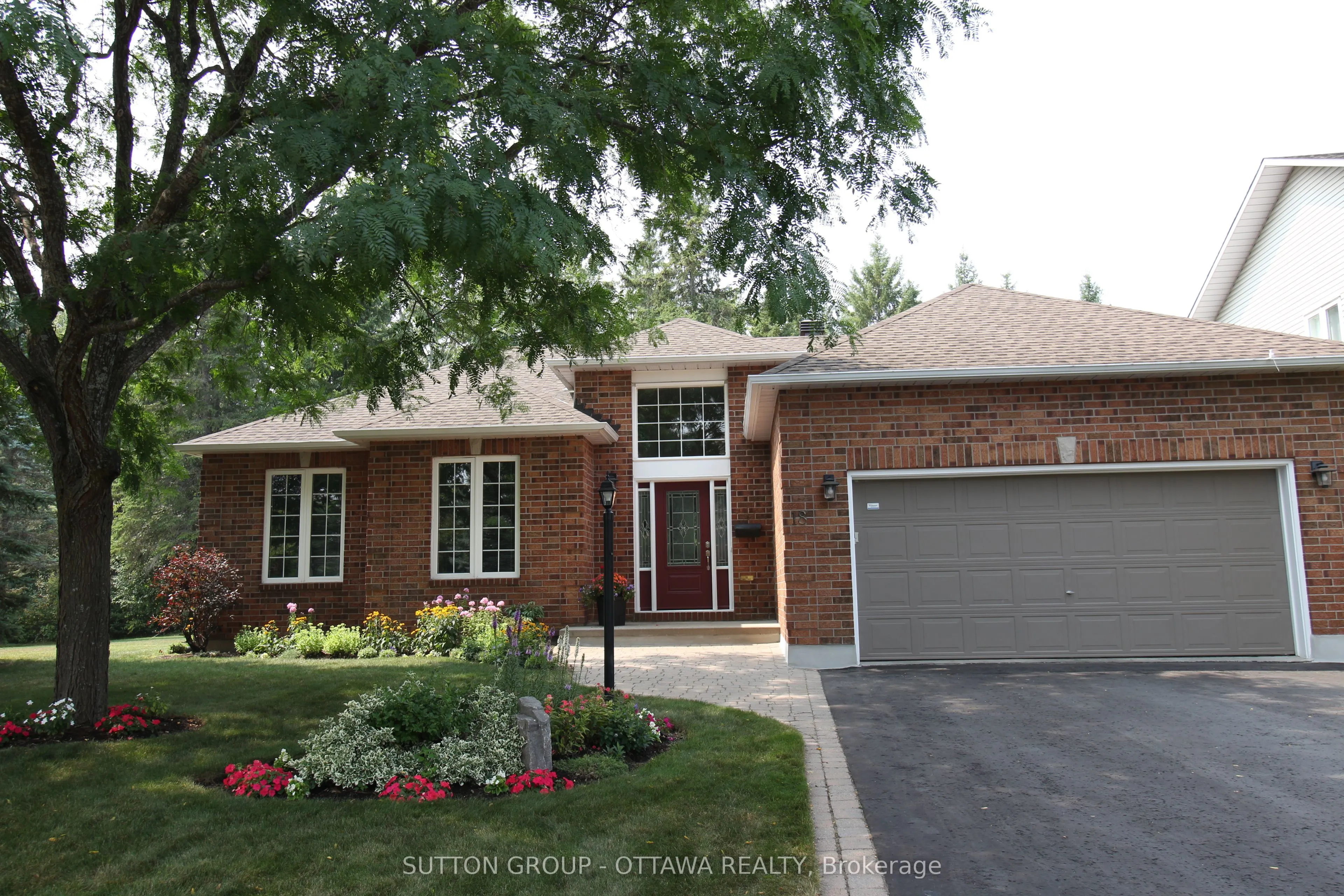 18 Sirocco Crescent