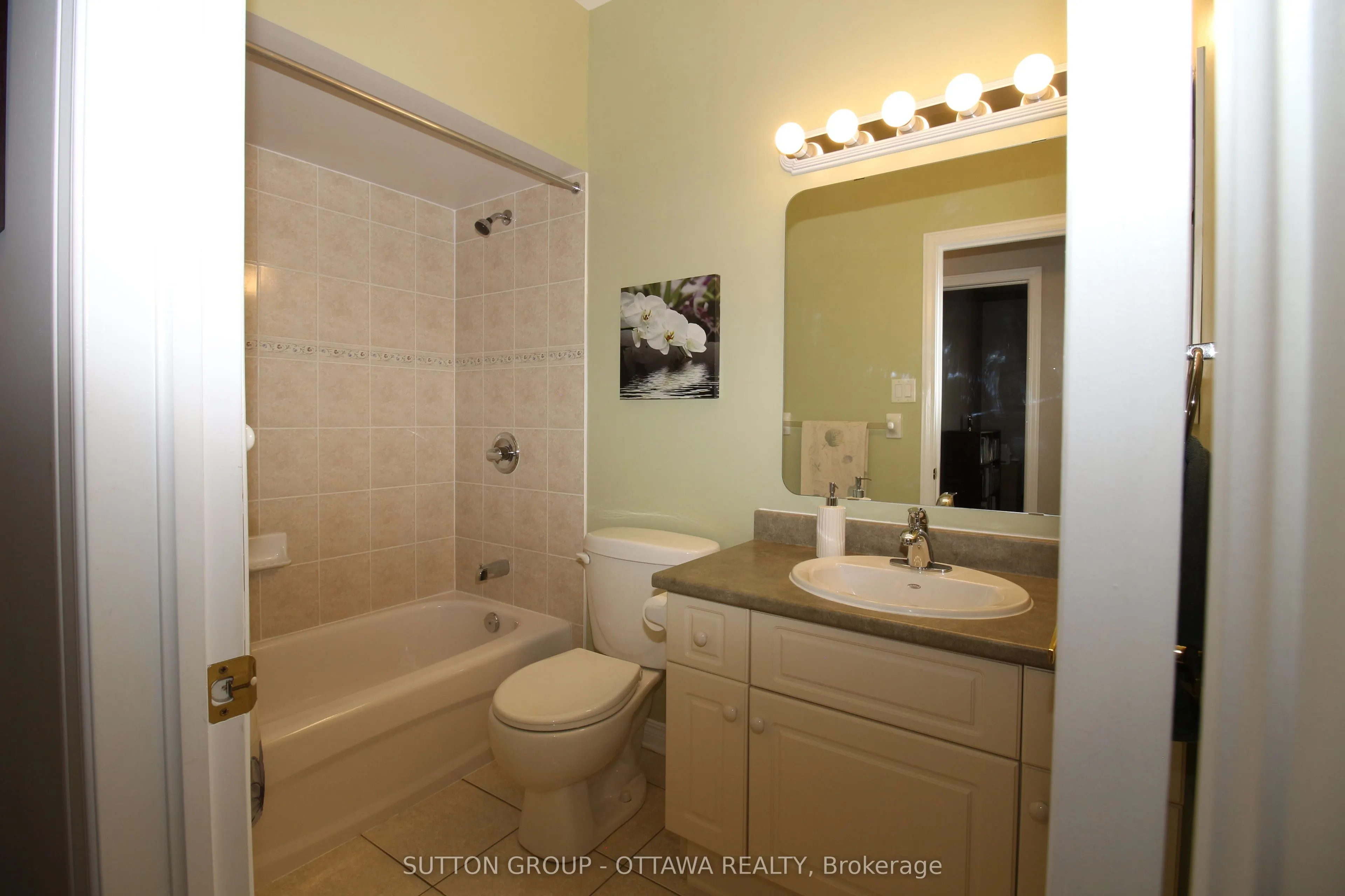 18 Sirocco Crescent