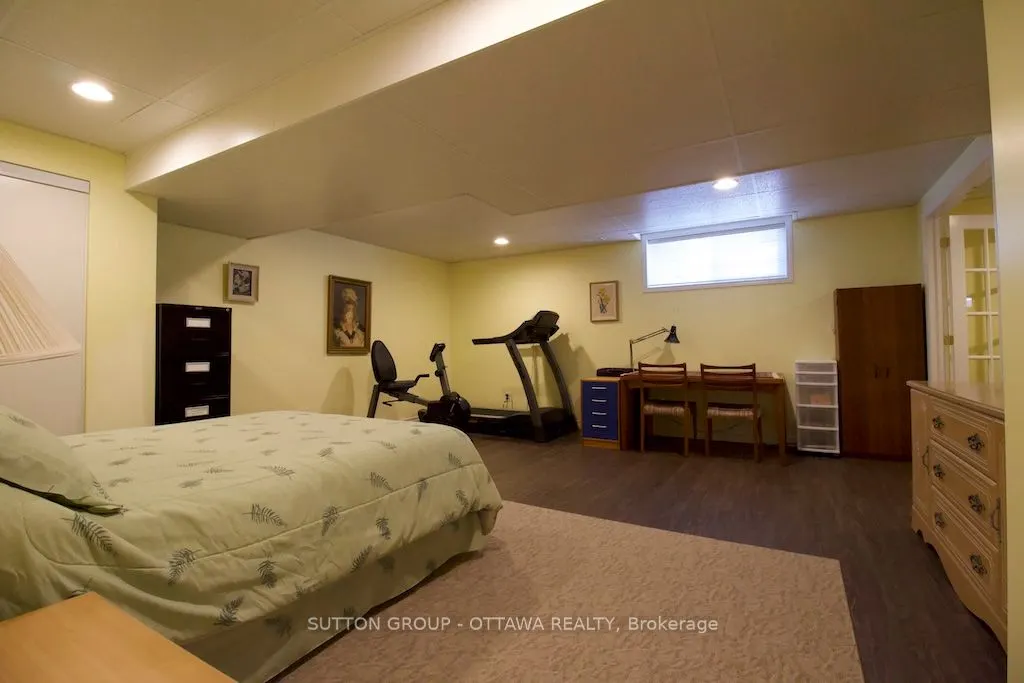 18 Sirocco Crescent