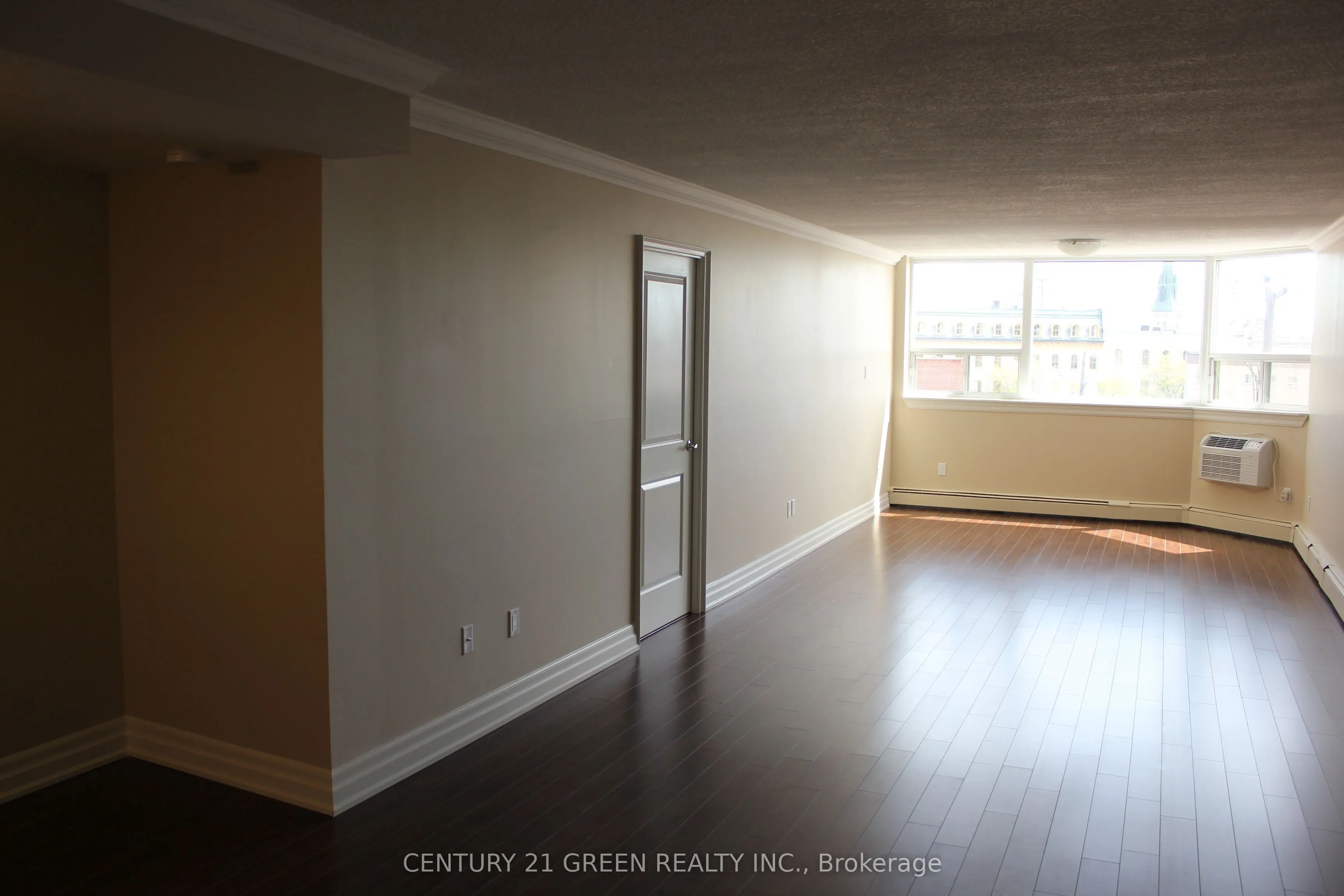 55 Yarmouth Street, #404