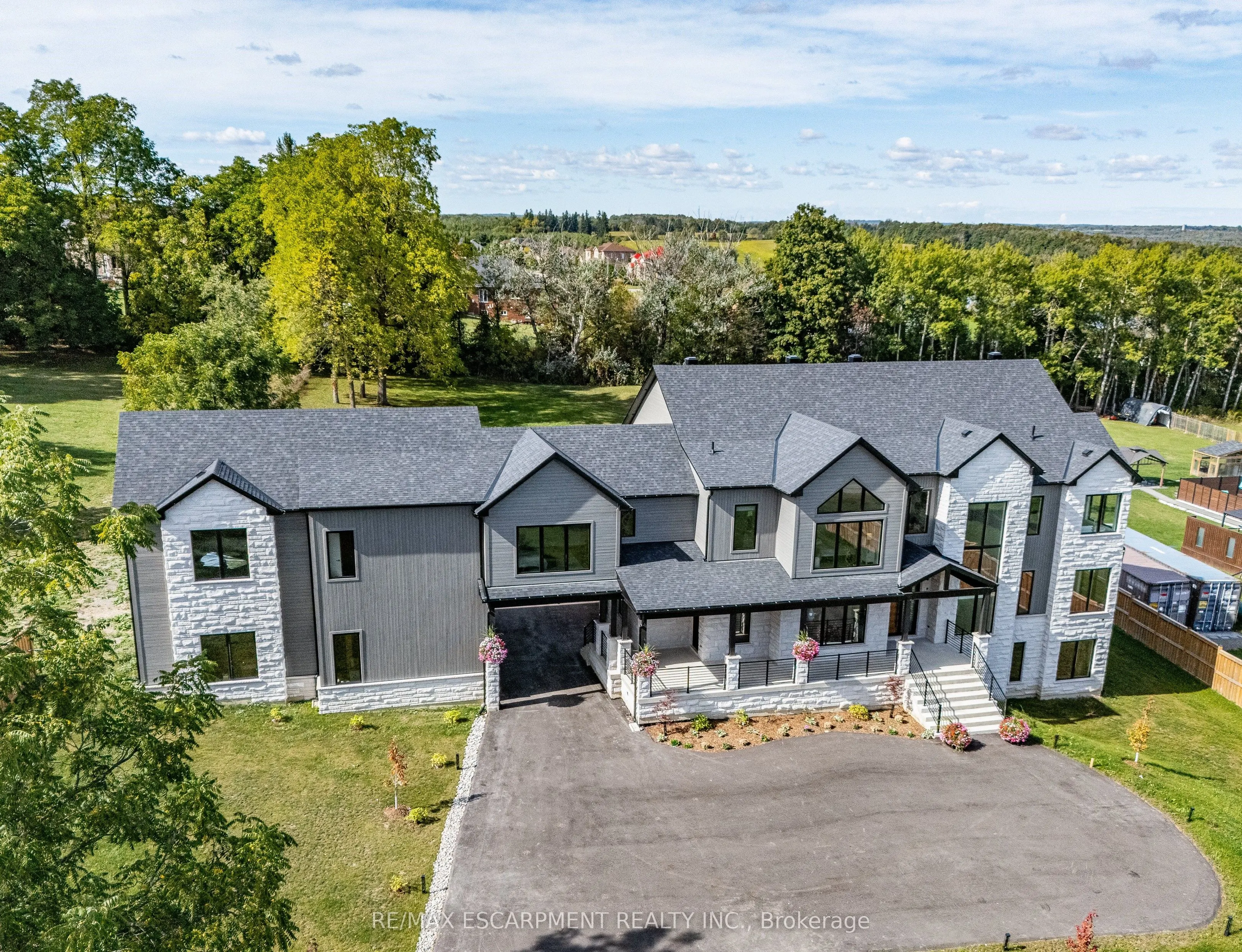 8920 Wellington Rd 124