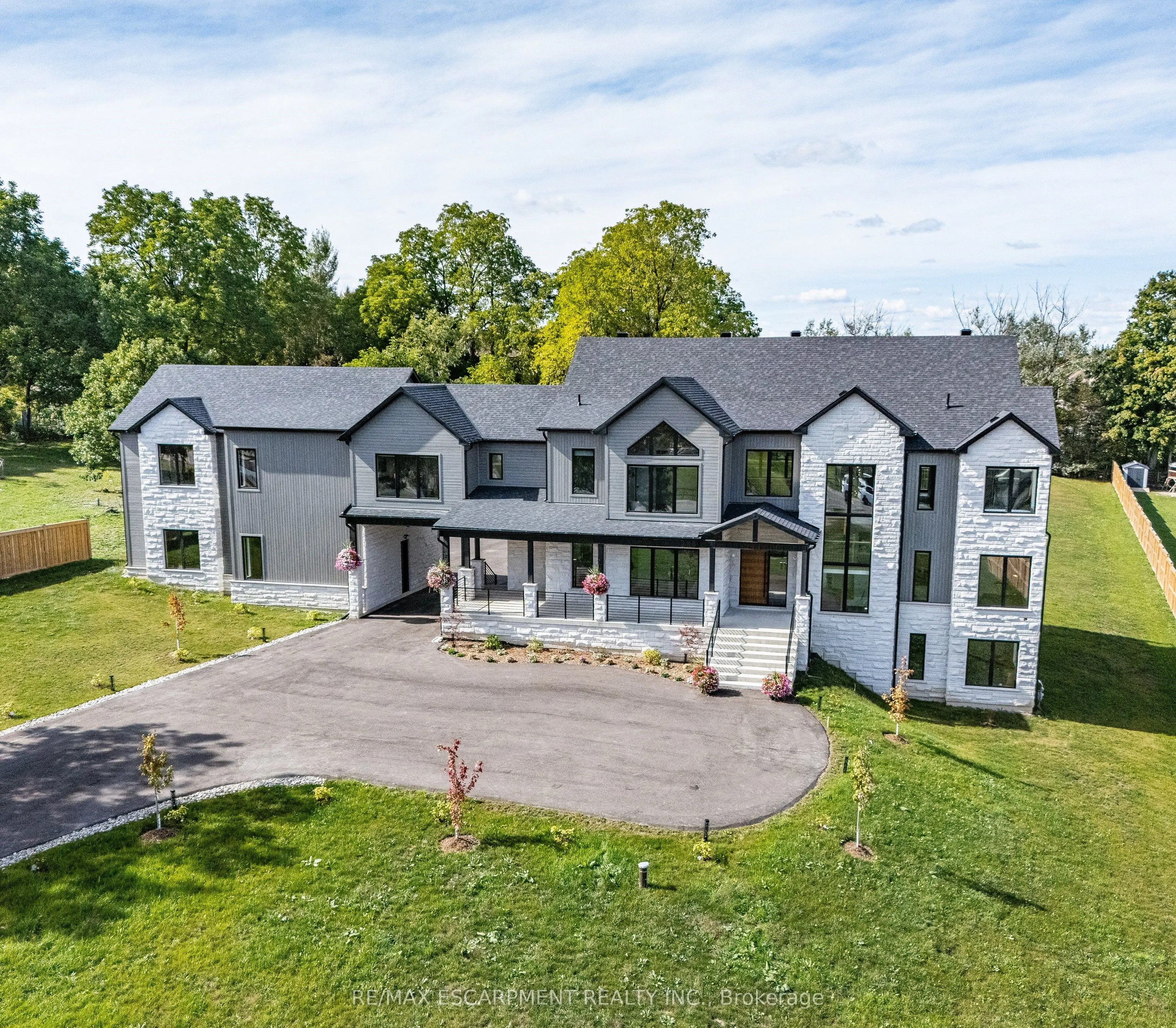 8920 Wellington Rd 124