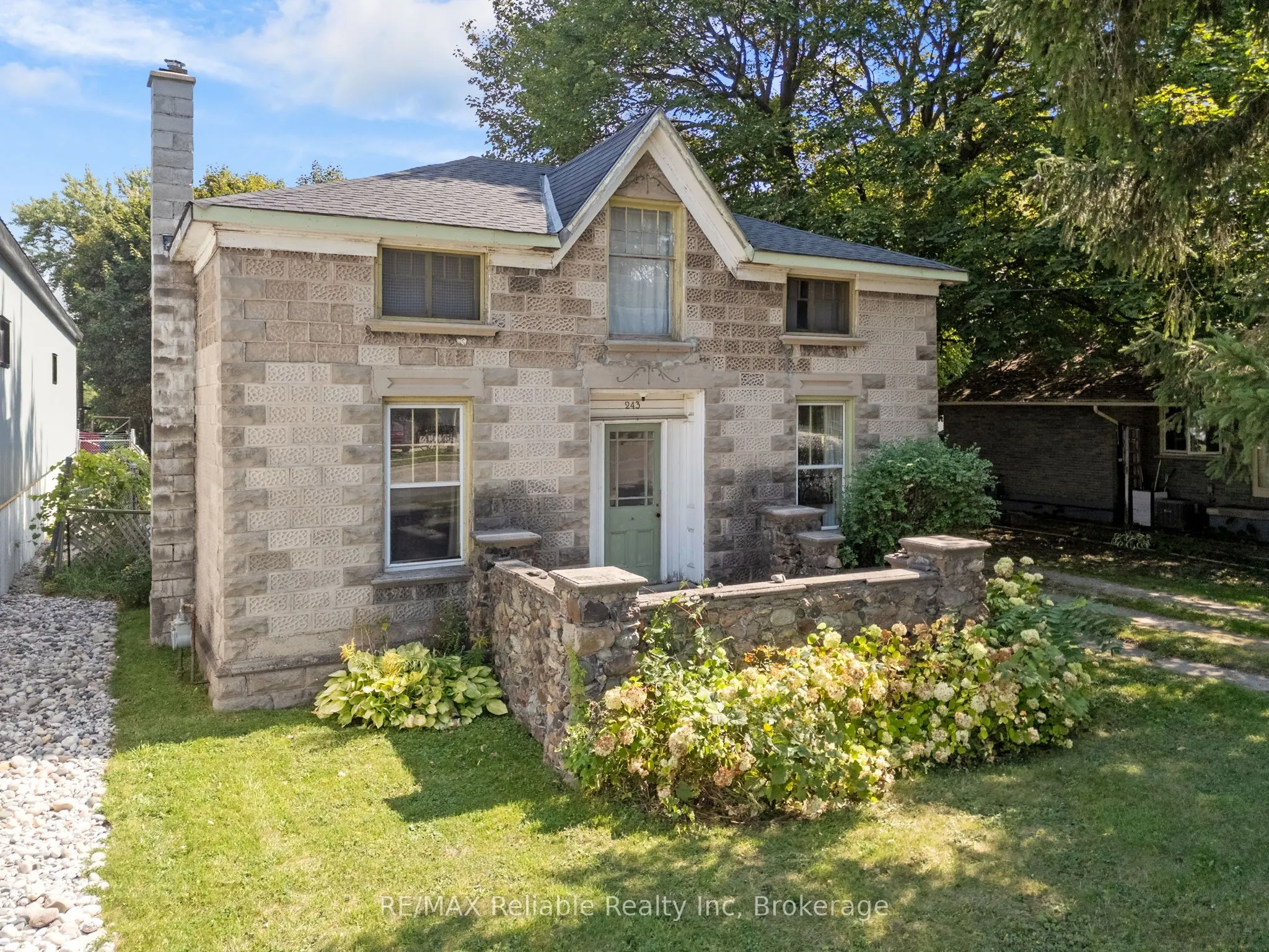 243 Albert Street