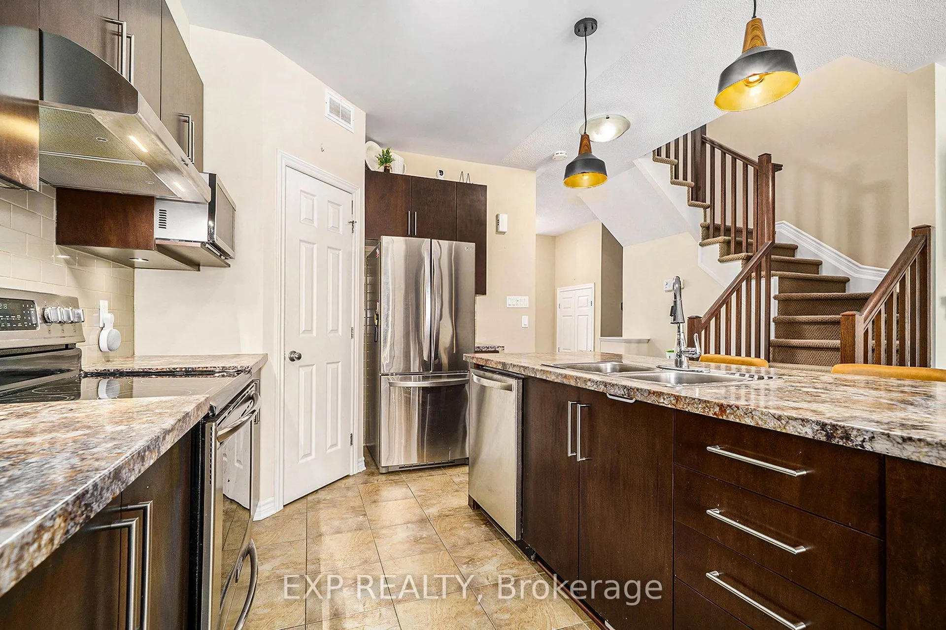 203 Brambling Way