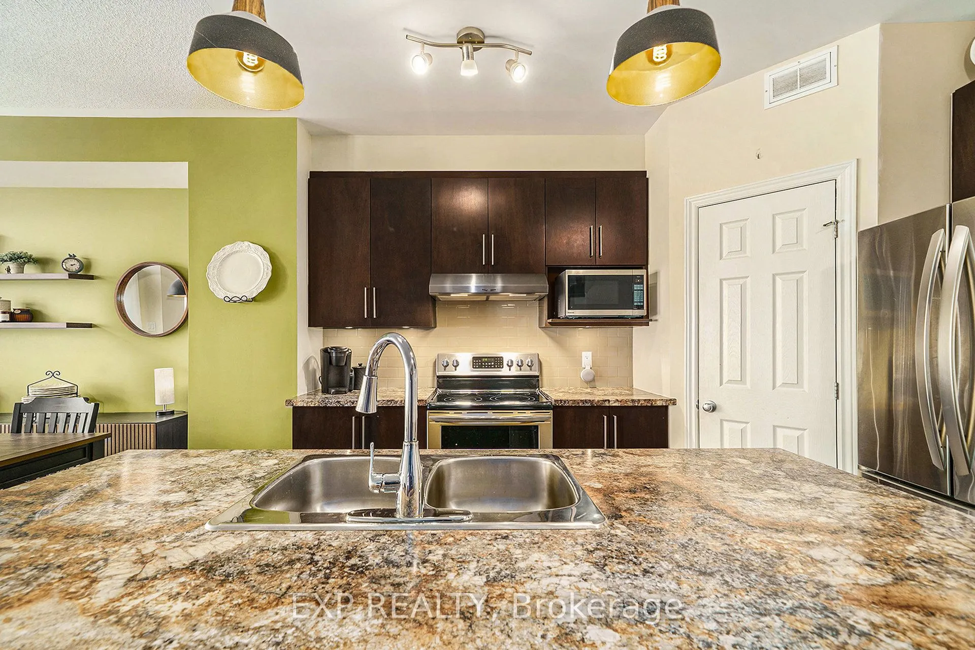 203 Brambling Way