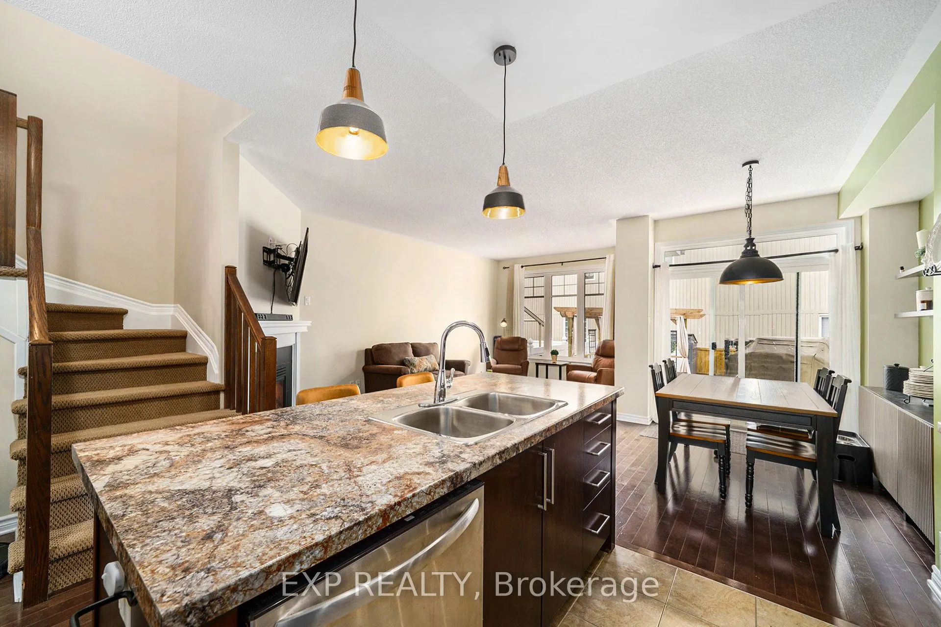 203 Brambling Way