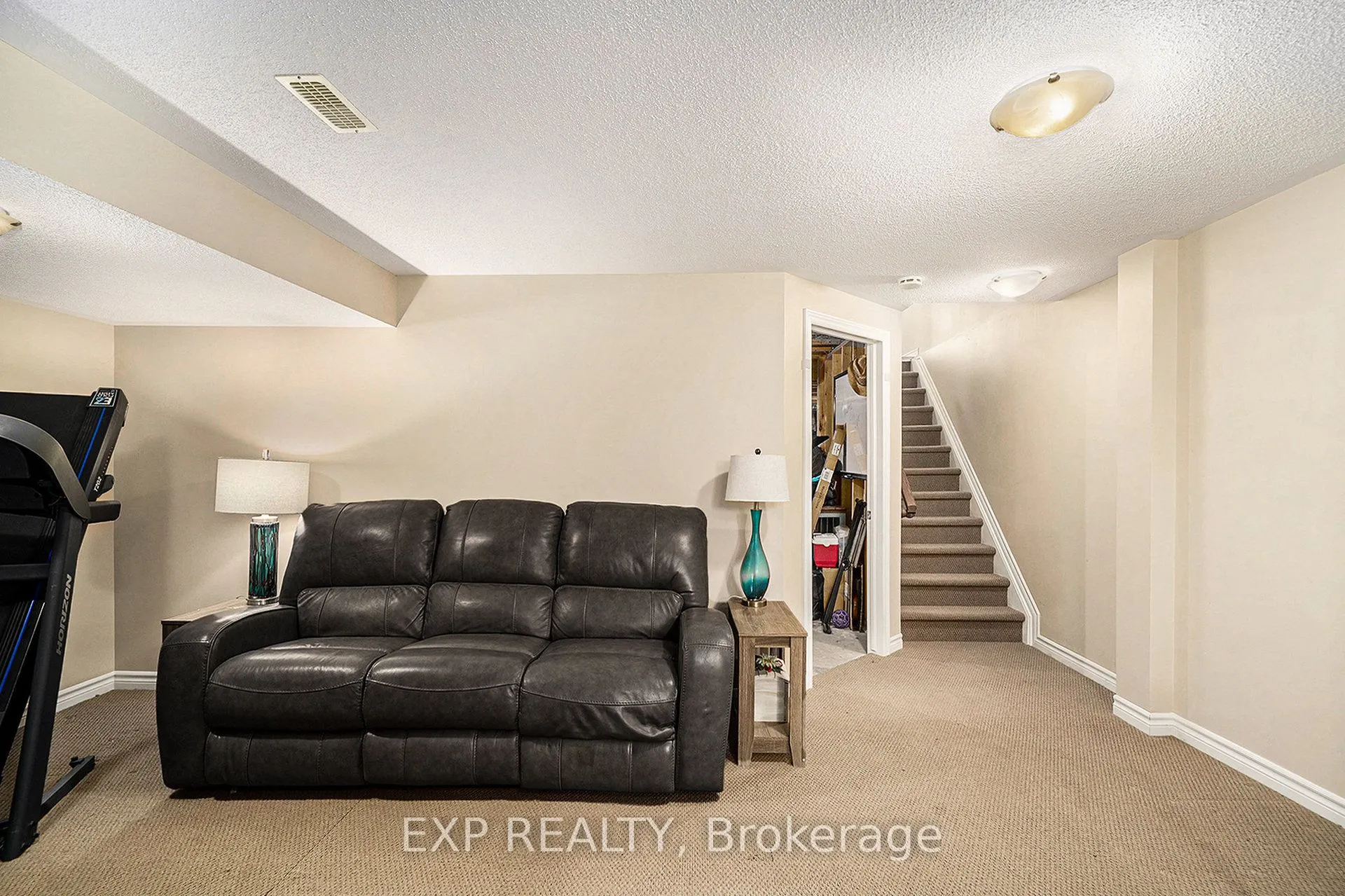 203 Brambling Way