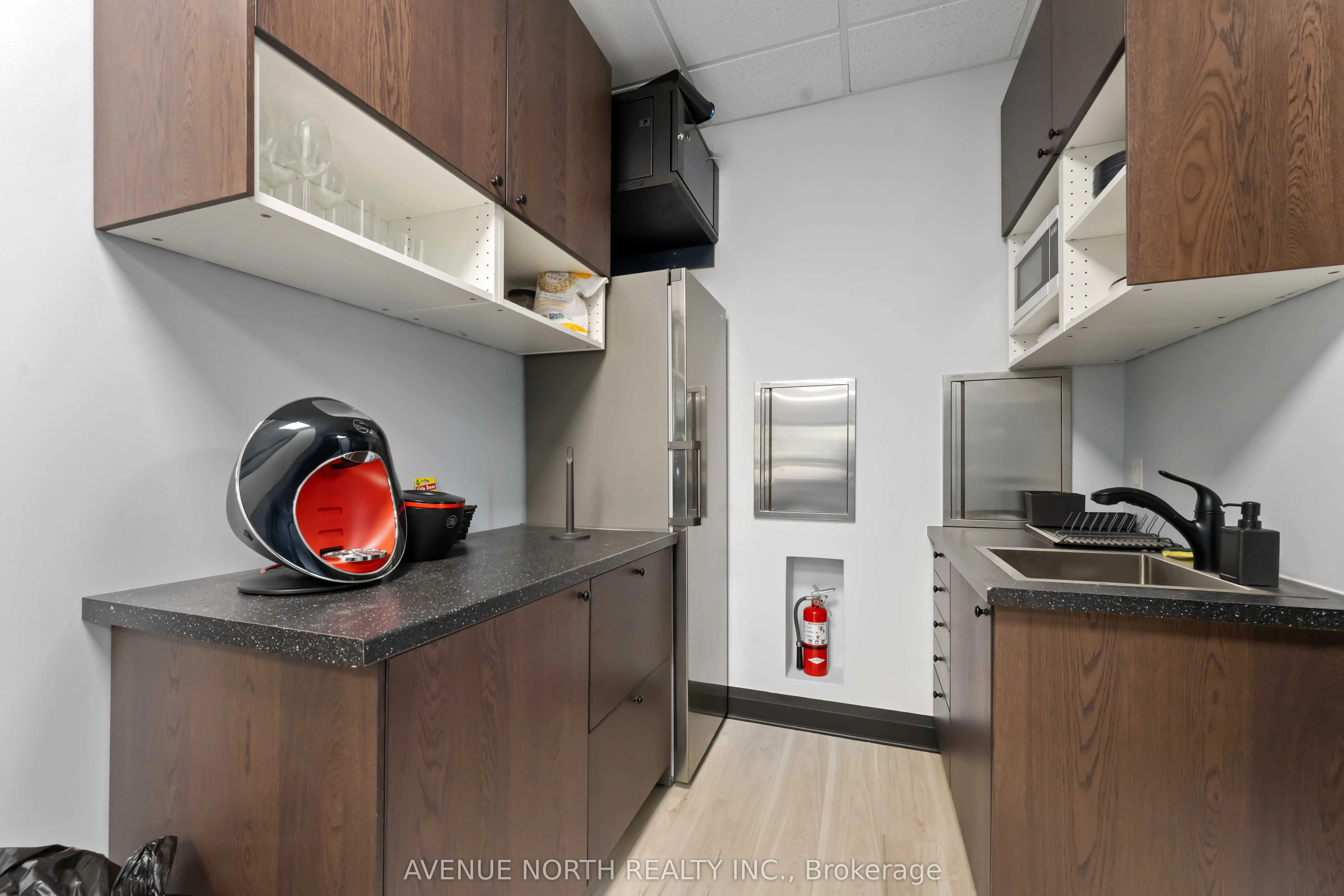 2285 St. Laurent Boulevard