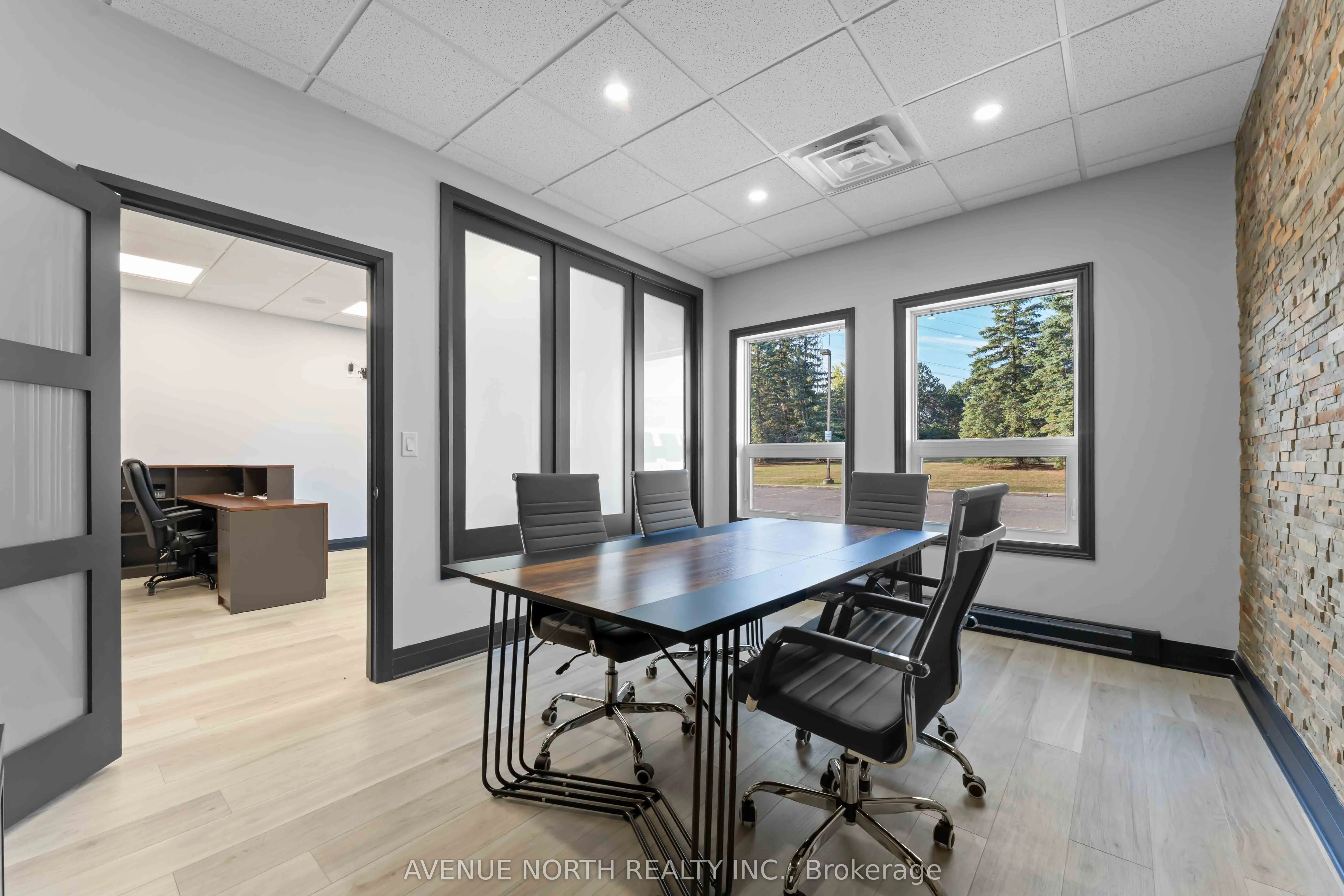 2285 St. Laurent Boulevard