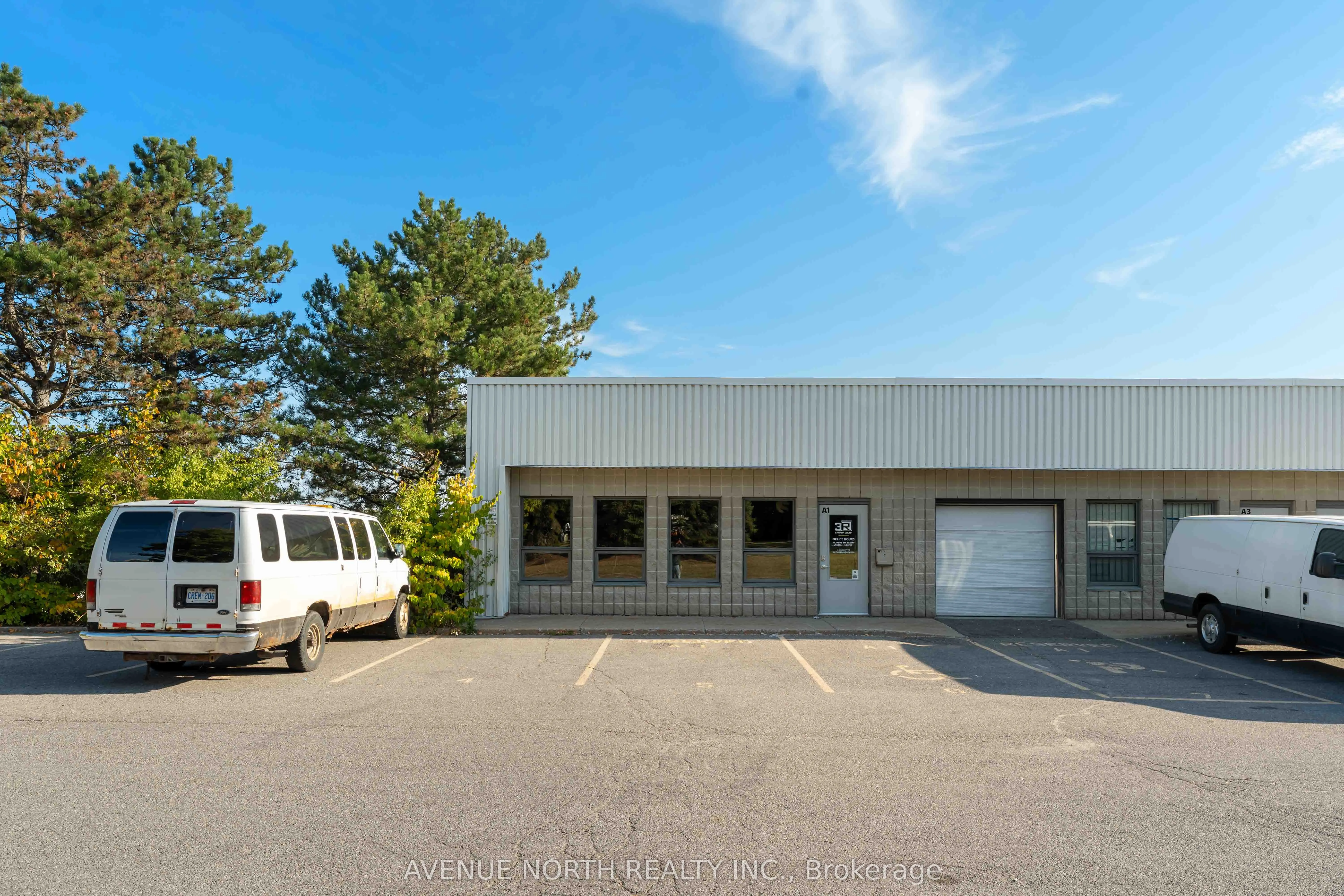 2285 St. Laurent Boulevard