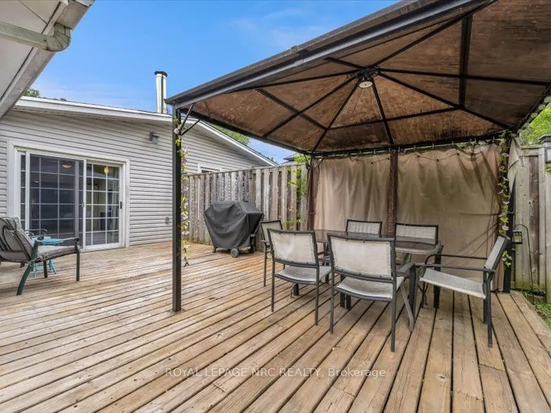 39 Meadowlark Street