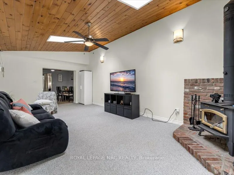 39 Meadowlark Street