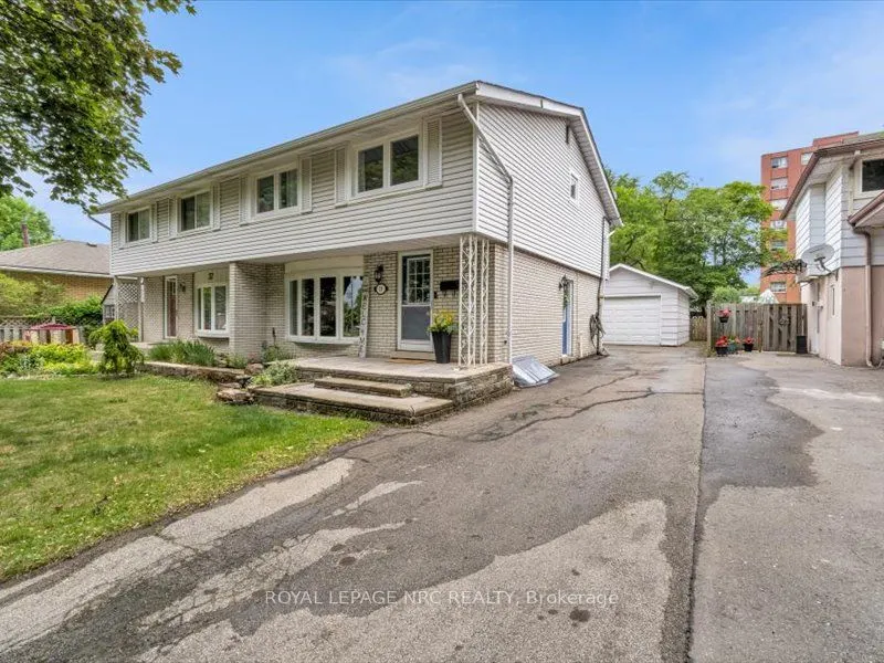 39 Meadowlark Street