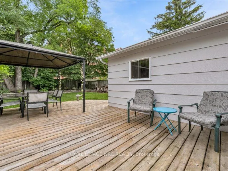 39 Meadowlark Street