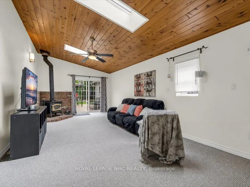 39 Meadowlark Street