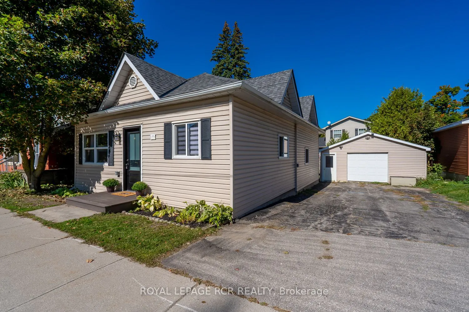 131 Frederick Street E